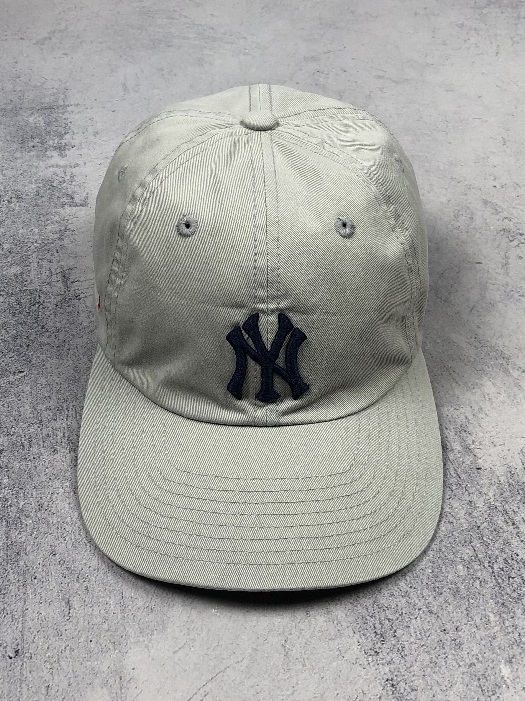 New York Yankees Vintage 2000 MLB New York Yankees Adidas Cap Size ONE SIZE - 1 Thumbnail