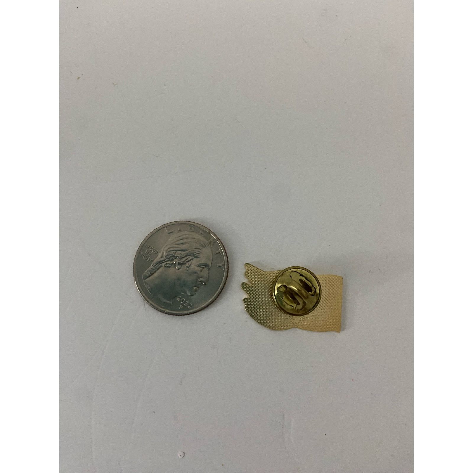 Vintage Vintage Olympics pin Size ONE SIZE - 3 Thumbnail