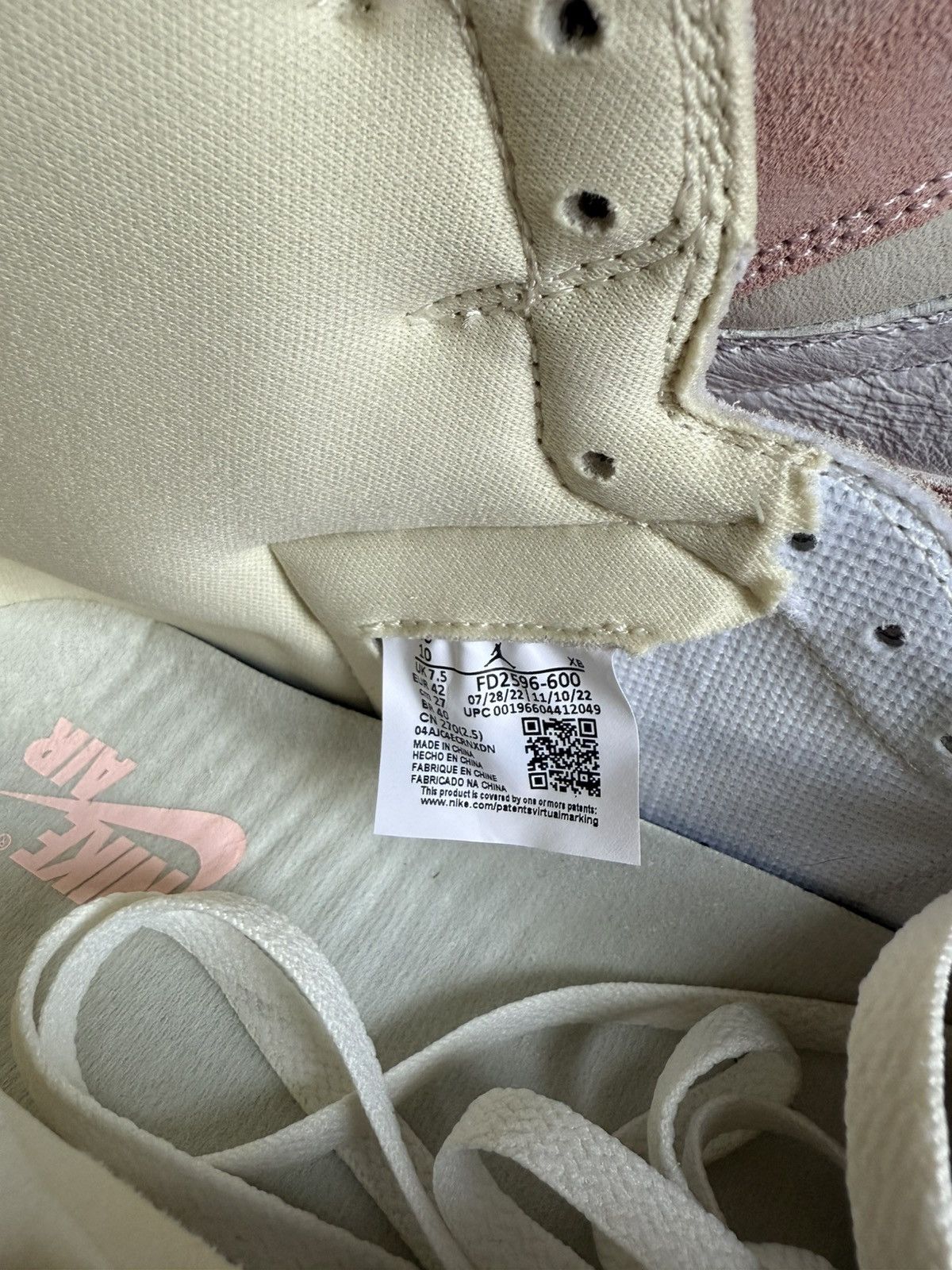 Nike WMNS Air Jordan 1 “Washed Pink” Size US 10 / EU 43 - 6 Thumbnail