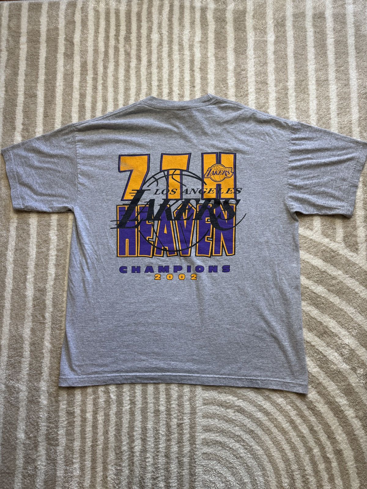 NBA × Vintage VTG 02’ Los Angeles Lakers 3-Peat Tee Size US XXL / EU 58 / 5 - 4 Thumbnail