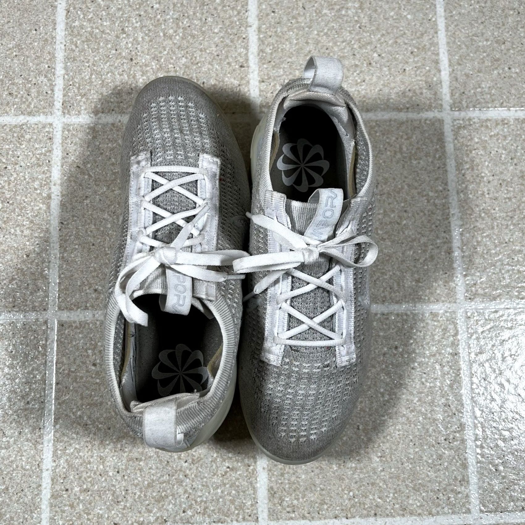 Nike Nike VaporMax 2021 Flyknit Sneakers Athletic Women Unisex Adults Sz 7.5 6 Shoes Gray Nike Air VaporMax 2021 Flyknit Pure Platinum Women's/Men's Shoes Size US 6 / IT 36 - 6 Thumbnail