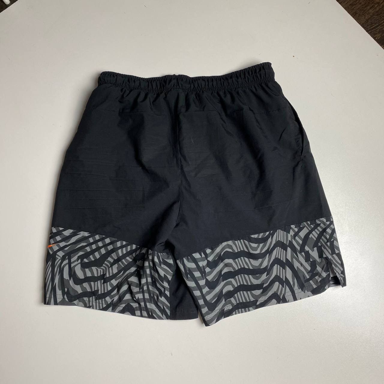 Nike Nike big logo short Size:M Size US 32 / EU 48 - 2 Thumbnail