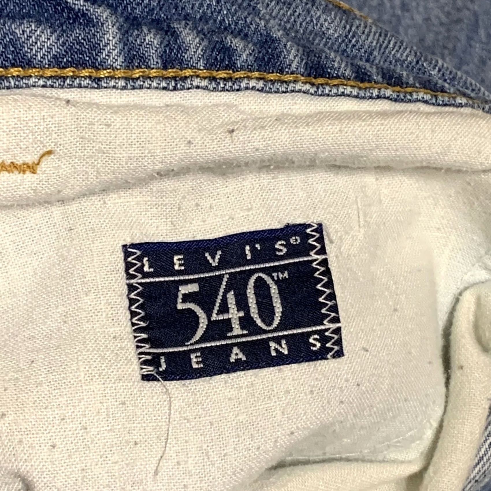 Levi's VINTAGE Levi's 540 Jeans Relaxed 38x31 Blue Denim Leather Tab Pockets 90s Mens Size US 38 / EU 54 - 7 Thumbnail