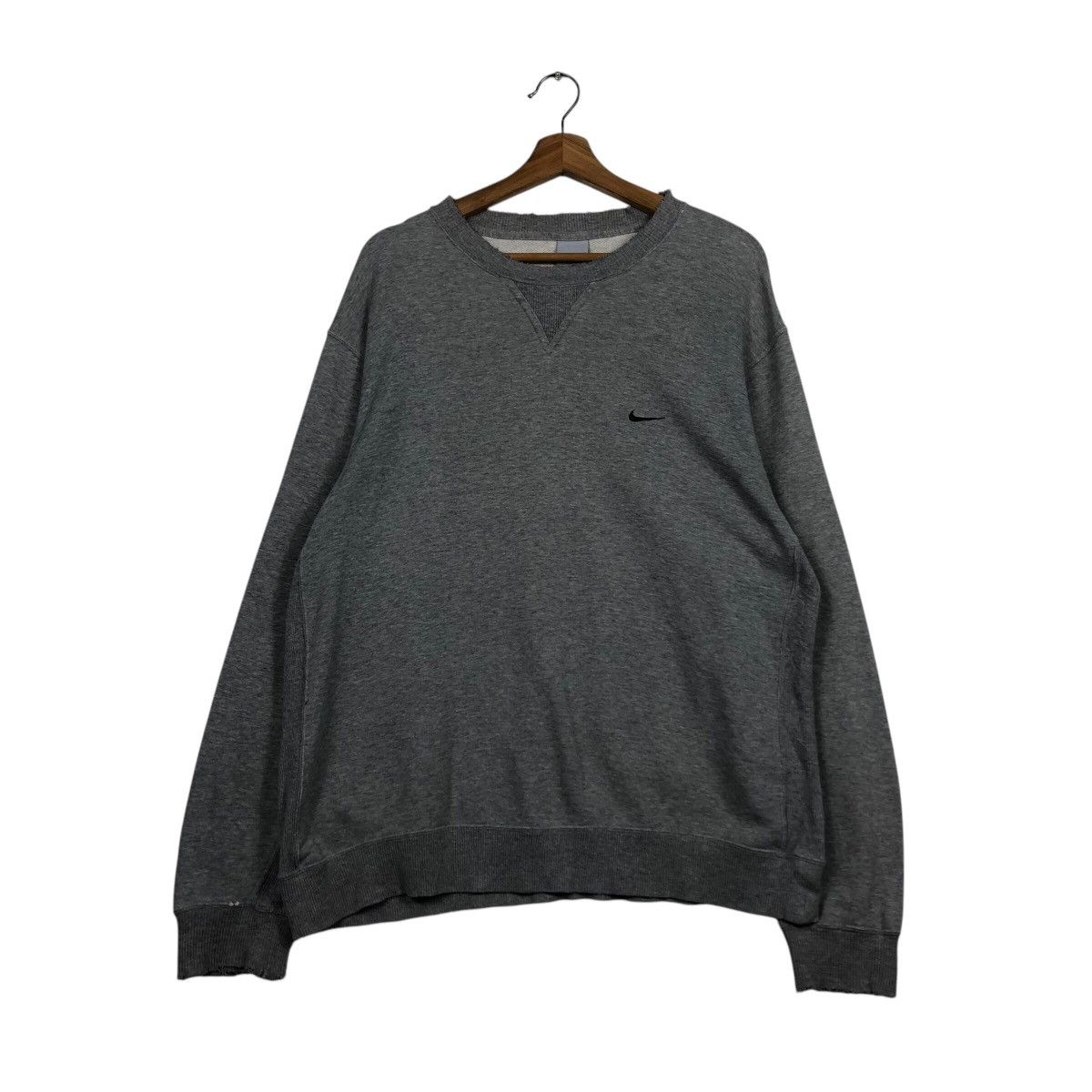Nike Nike Small Swoosh Crewneck — Vintage Grey Essential Size US XL / EU 56 / 4 - 2 Thumbnail