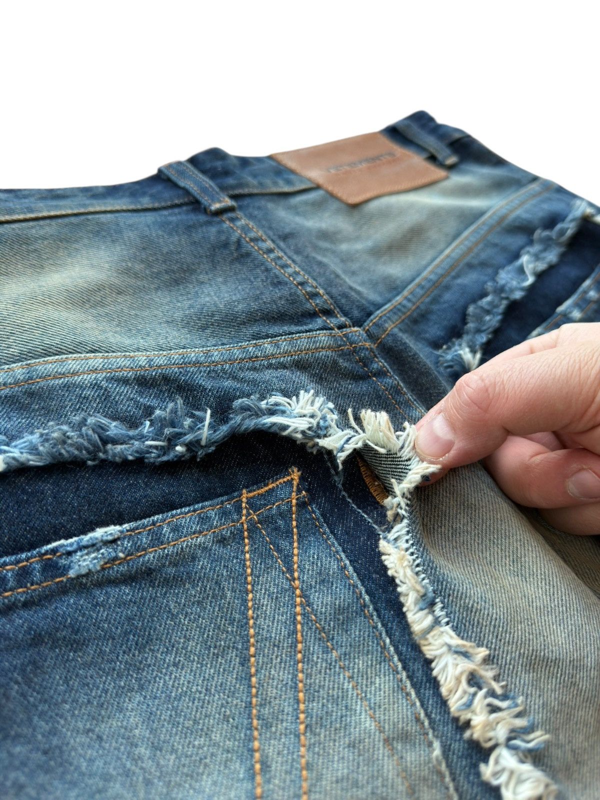 Vetements *RARE* GVASALIA VETEMENTS DENIM BAGGY DISTRESSED SHORT Size US 36 / EU 52 - 24 Thumbnail