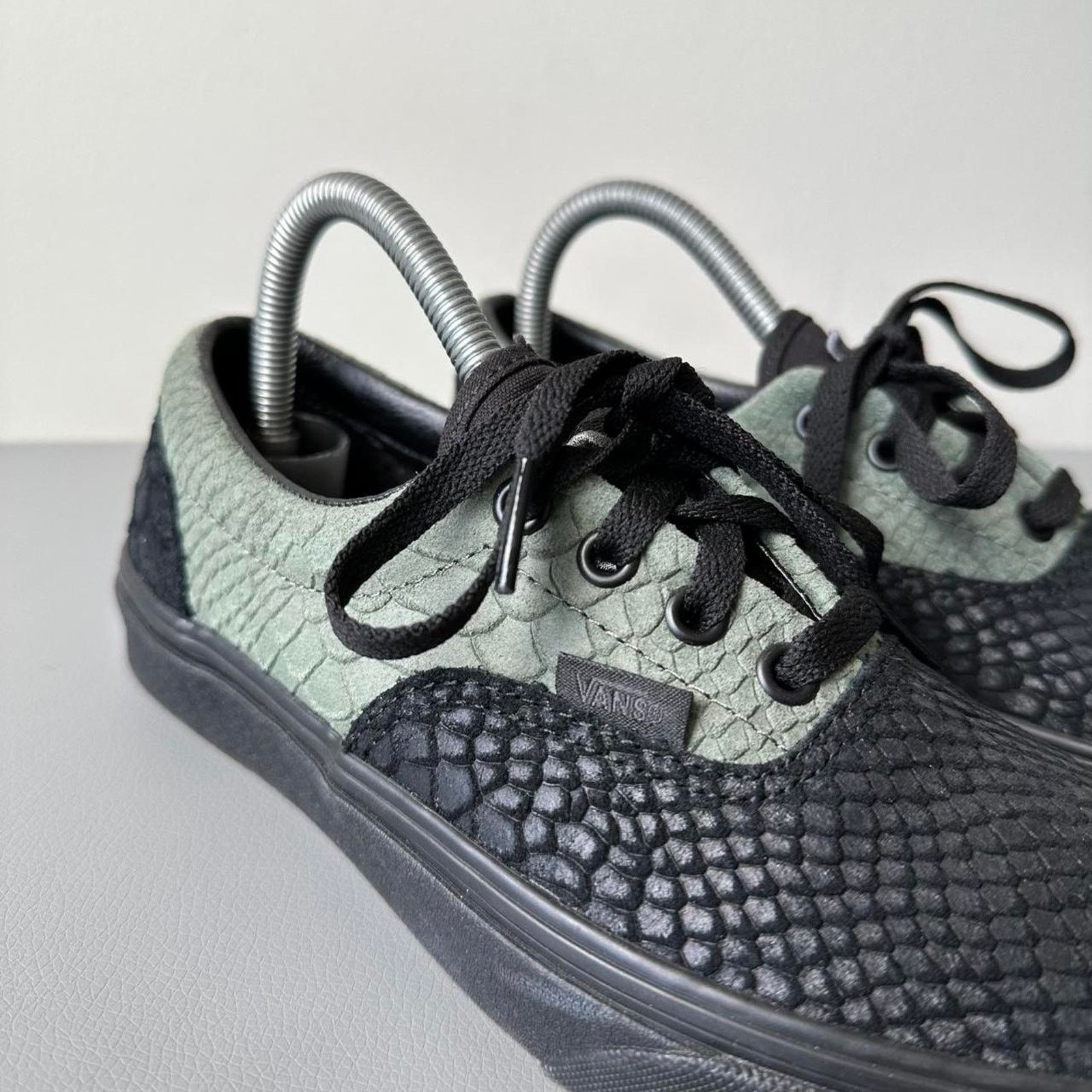 Vans Harry Potter Black Green Slytherin Vans Era Snake Shoe Size US 7.5 / IT 37.5 - 3 Thumbnail