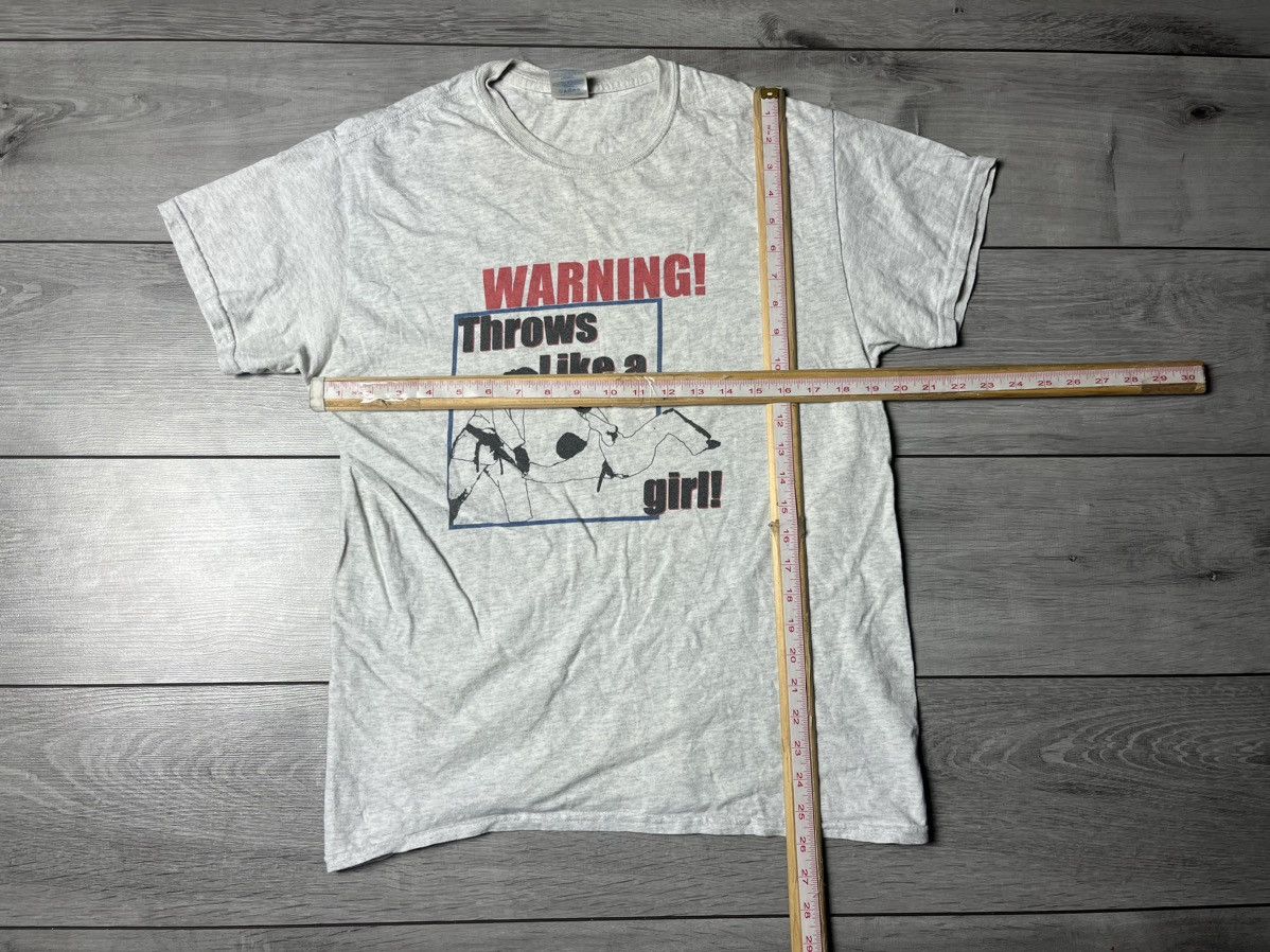 Band Tees Warning throws like a girl Tshirt humor size Medium Size US M / EU 48-50 / 2 - 5 Thumbnail