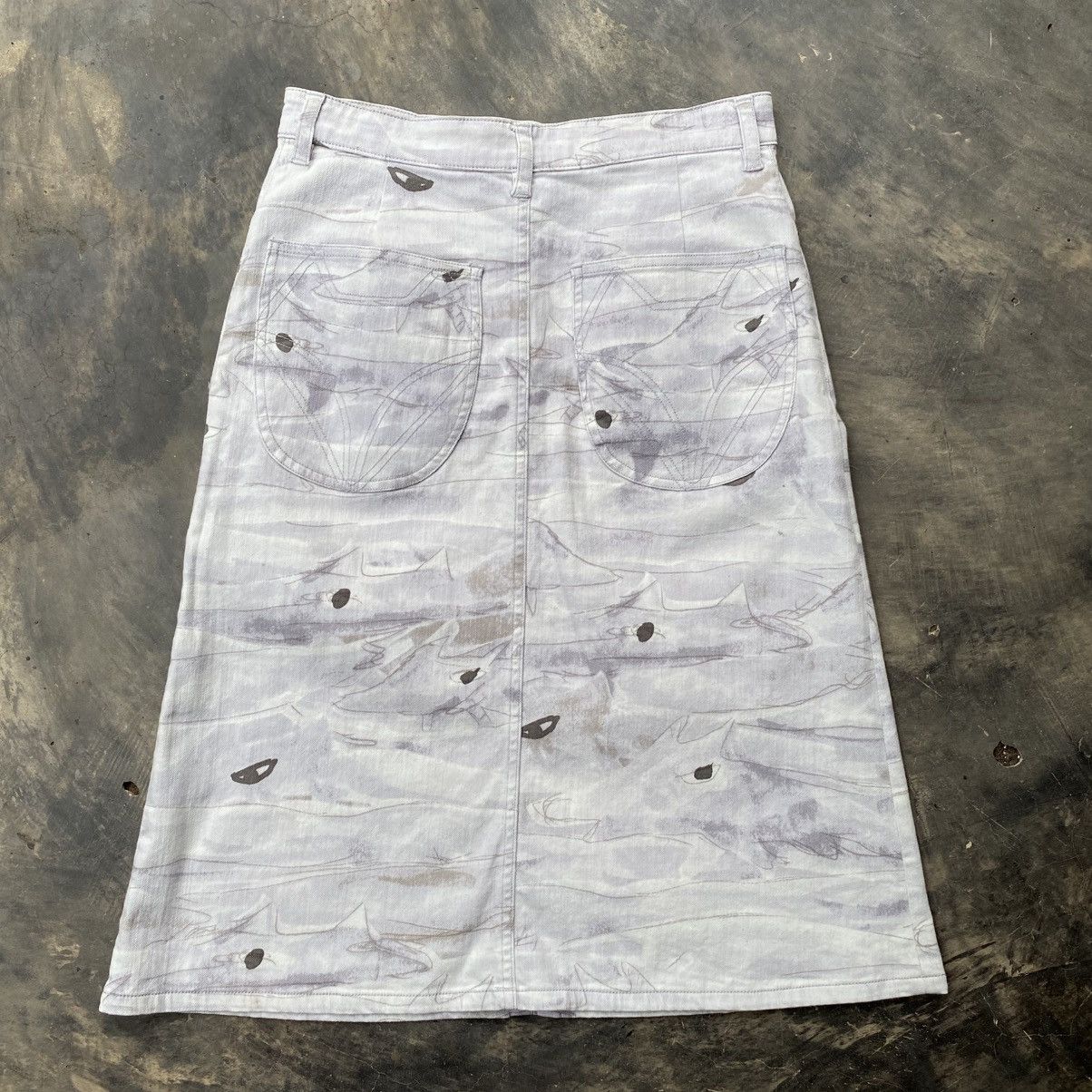 Tsumori Chisato TSUMORI CHISATO Shark Print Denim Skirt Size 28" / US 6 / IT 42 - 3 Thumbnail
