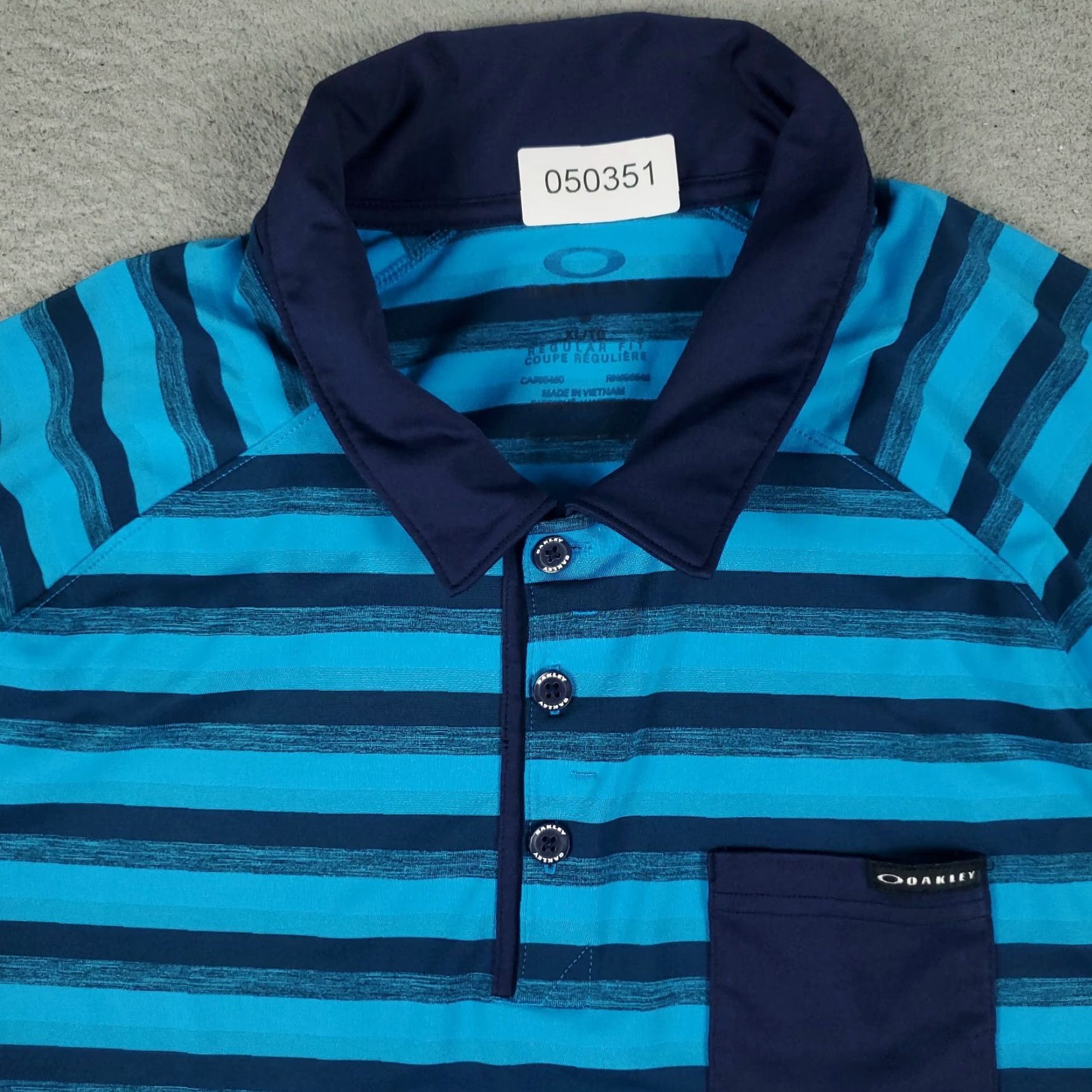 Oakley Oakley Polo Shirt Mens Size XL Blue Striped Golf Casual Short Sleeve Adult Size US XL / EU 56 / 4 - 2 Thumbnail