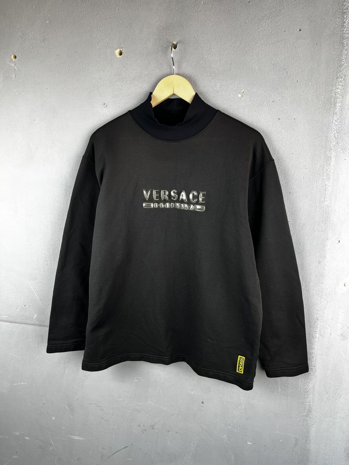 Versace Versace Intensive big logo sweatshirt vintage 90s Size US M / EU 48-50 / 2 - 4 Thumbnail