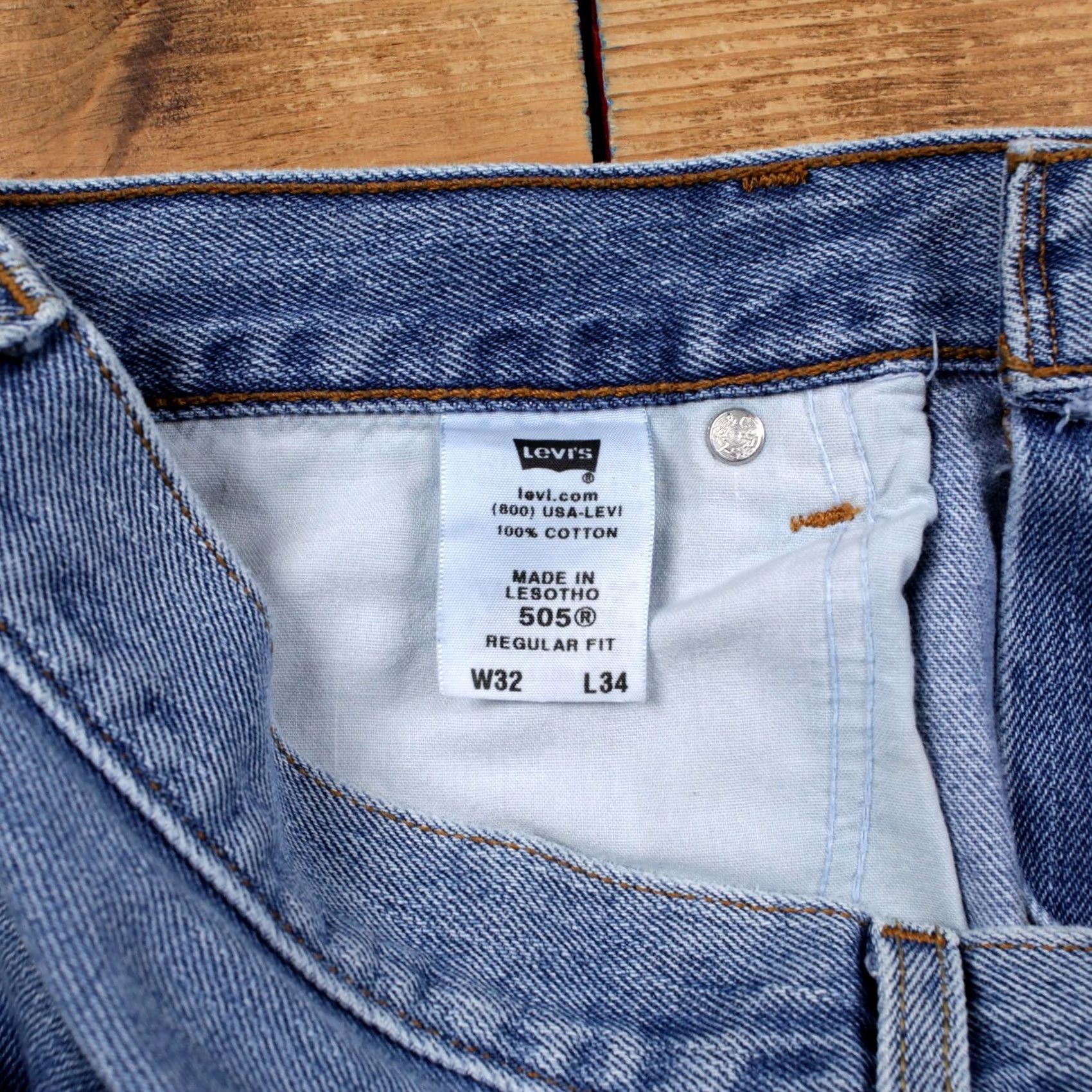 Denime VINTAGE Levis 505 Jeans 32x34 Mens Blue Regular Straight Light Stonewash Denim Size US 32 / EU 48 - 3 Thumbnail