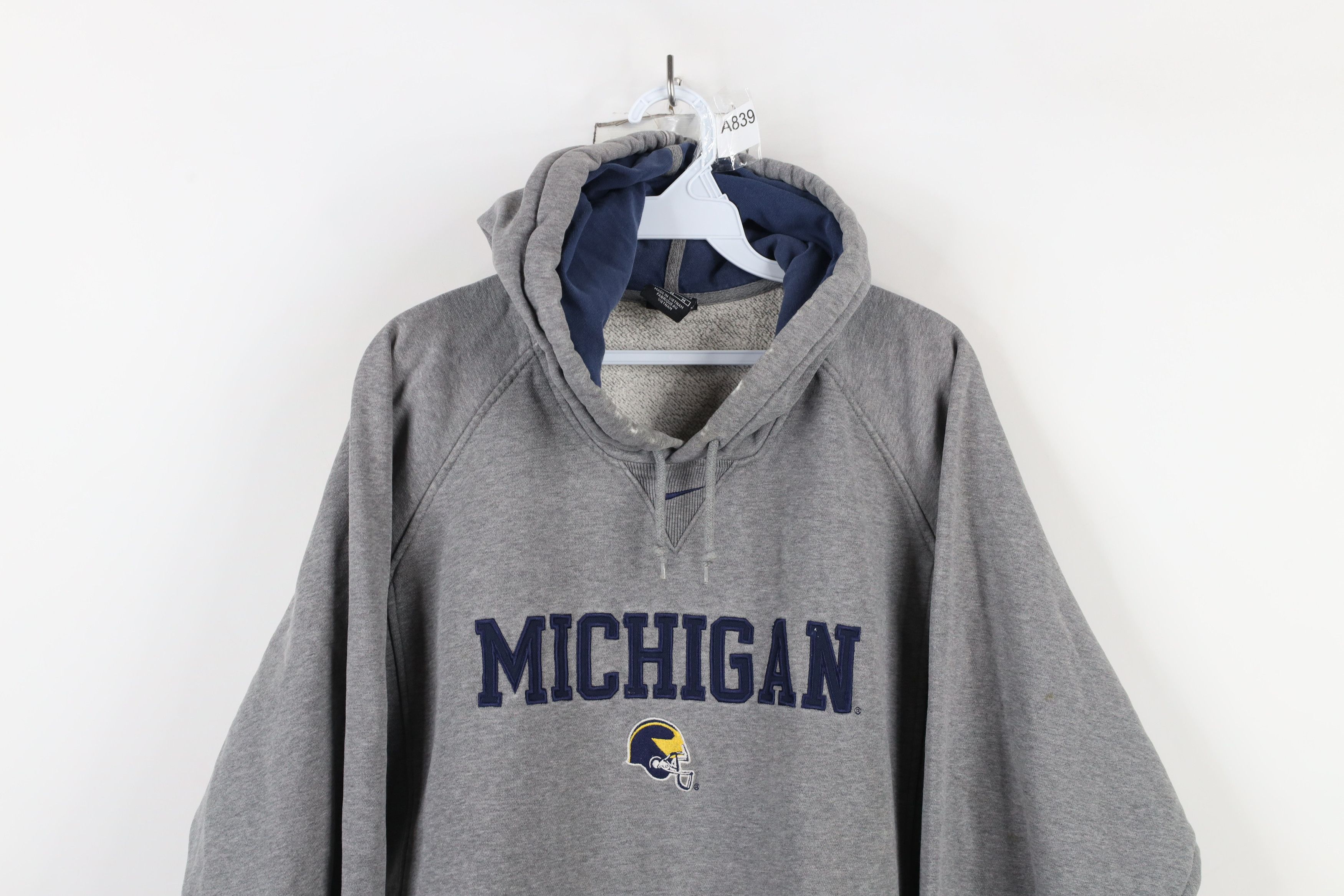 Nike × Vintage Vintage Nike Swoosh University of Michigan Football Hoodie Size US M / EU 48-50 / 2 - 2 Thumbnail