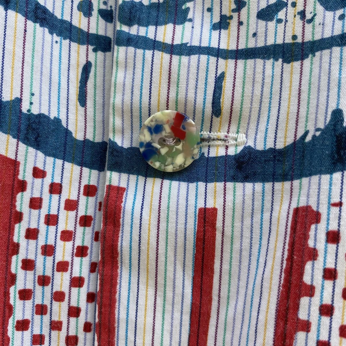 Japanese Brand RNA. Not free kissing Red and White Striped Graphic Shirt Size US M / EU 48-50 / 2 - 9 Thumbnail