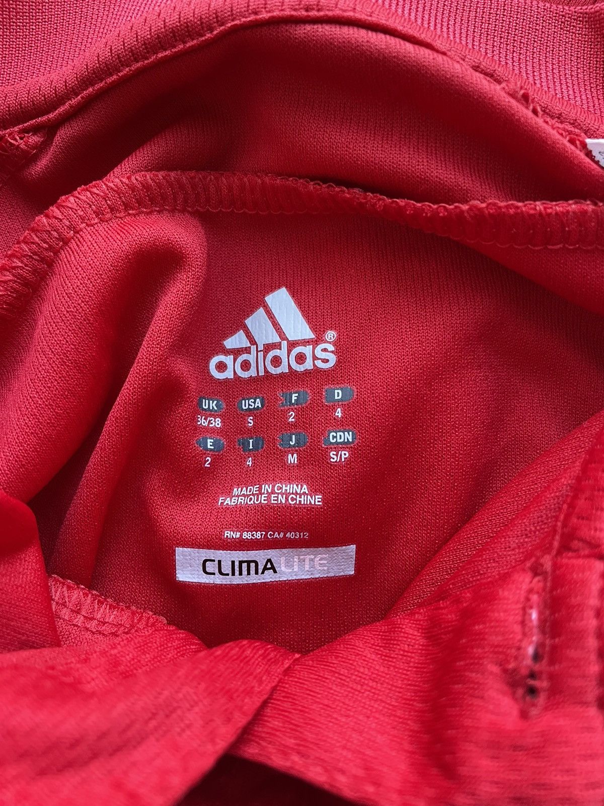 Adidas × Vintage Liverpool adidas 2010 2011 training shirt polo soccer jersey Size US S / EU 44-46 / 1 - 4 Thumbnail