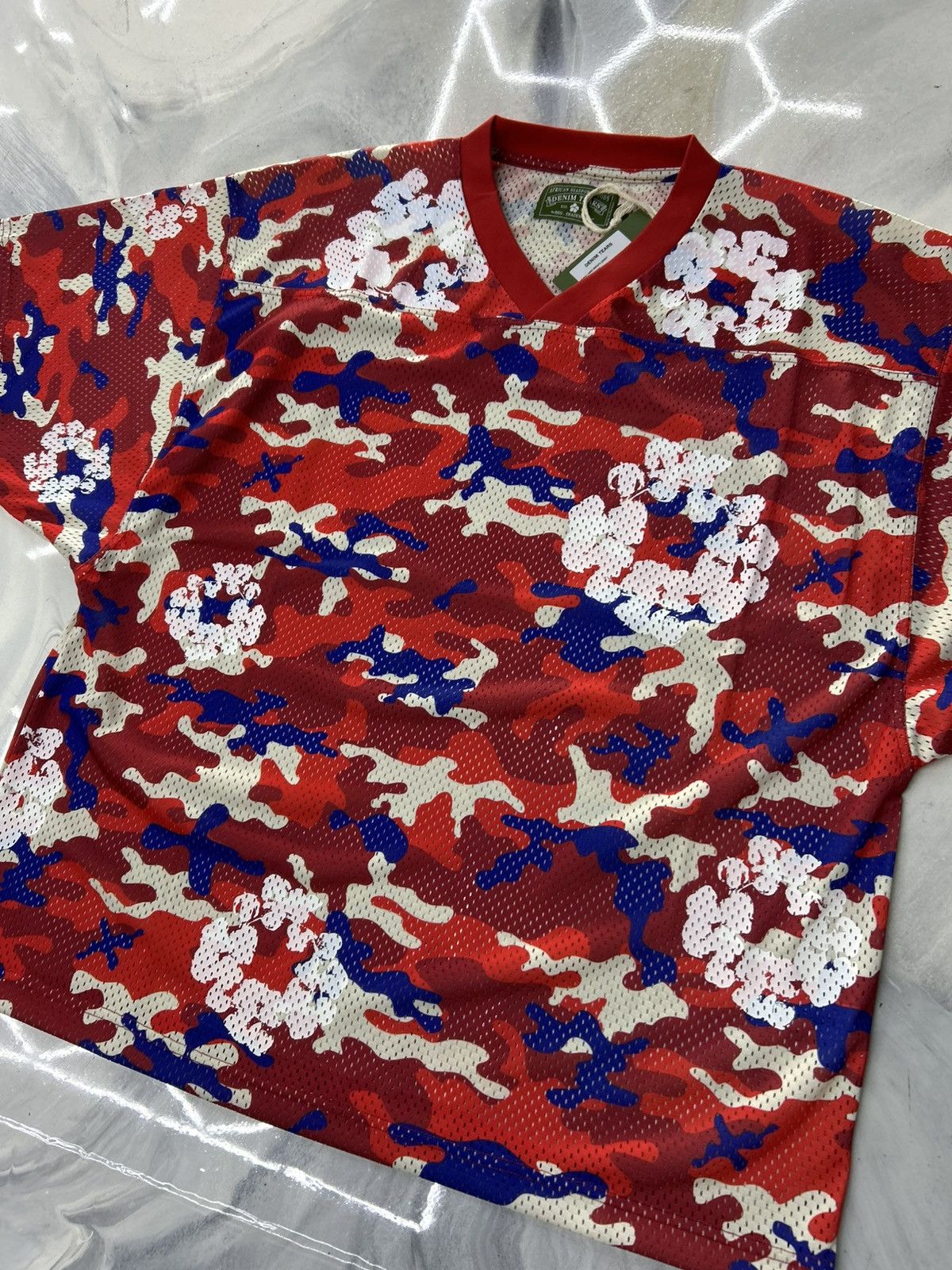 DENIM TEARS Denim Tears Red Blue Camo Cotton Wreath Jersey Size M Size US M / EU 48-50 / 2 - 7 Thumbnail