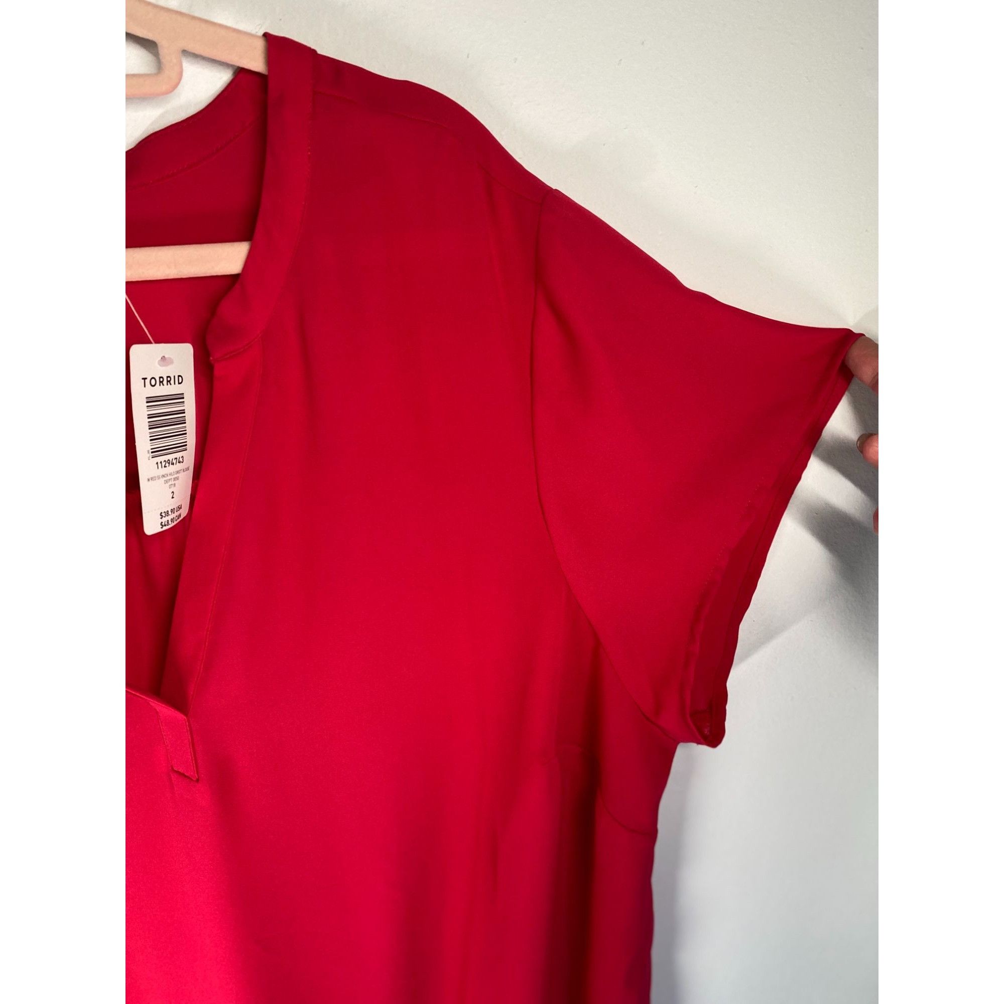 Torrid Torrid 2 Pink V-Neck Short Sleeve Blouse Size 2 Womens Plus Size XXL / US 16-18 / IT 52-54 - 3 Thumbnail