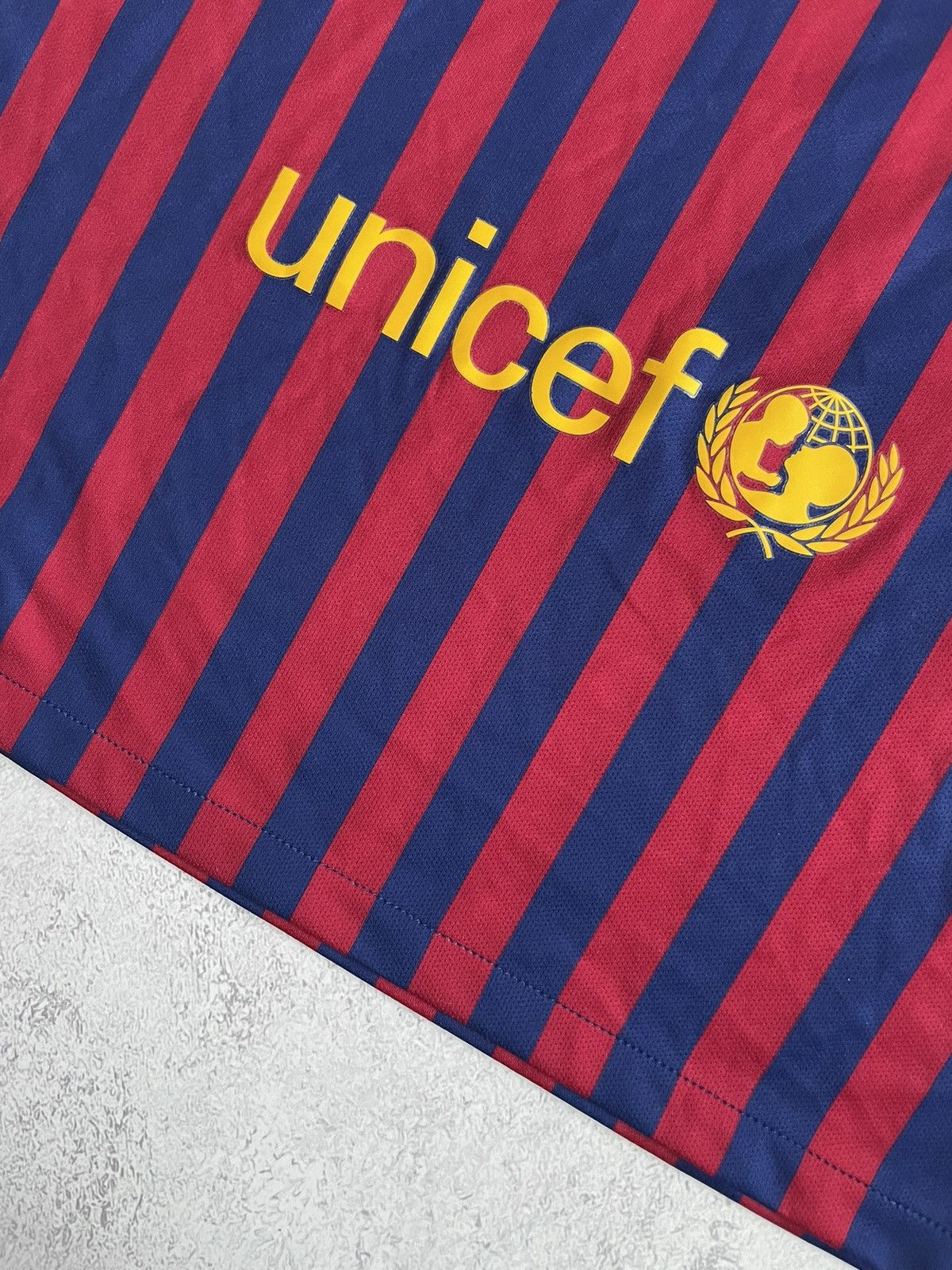 Nike Nike FC Barcelona 2018/2019 Home Football Jersey Kit Size US M / EU 48-50 / 2 - 8 Thumbnail