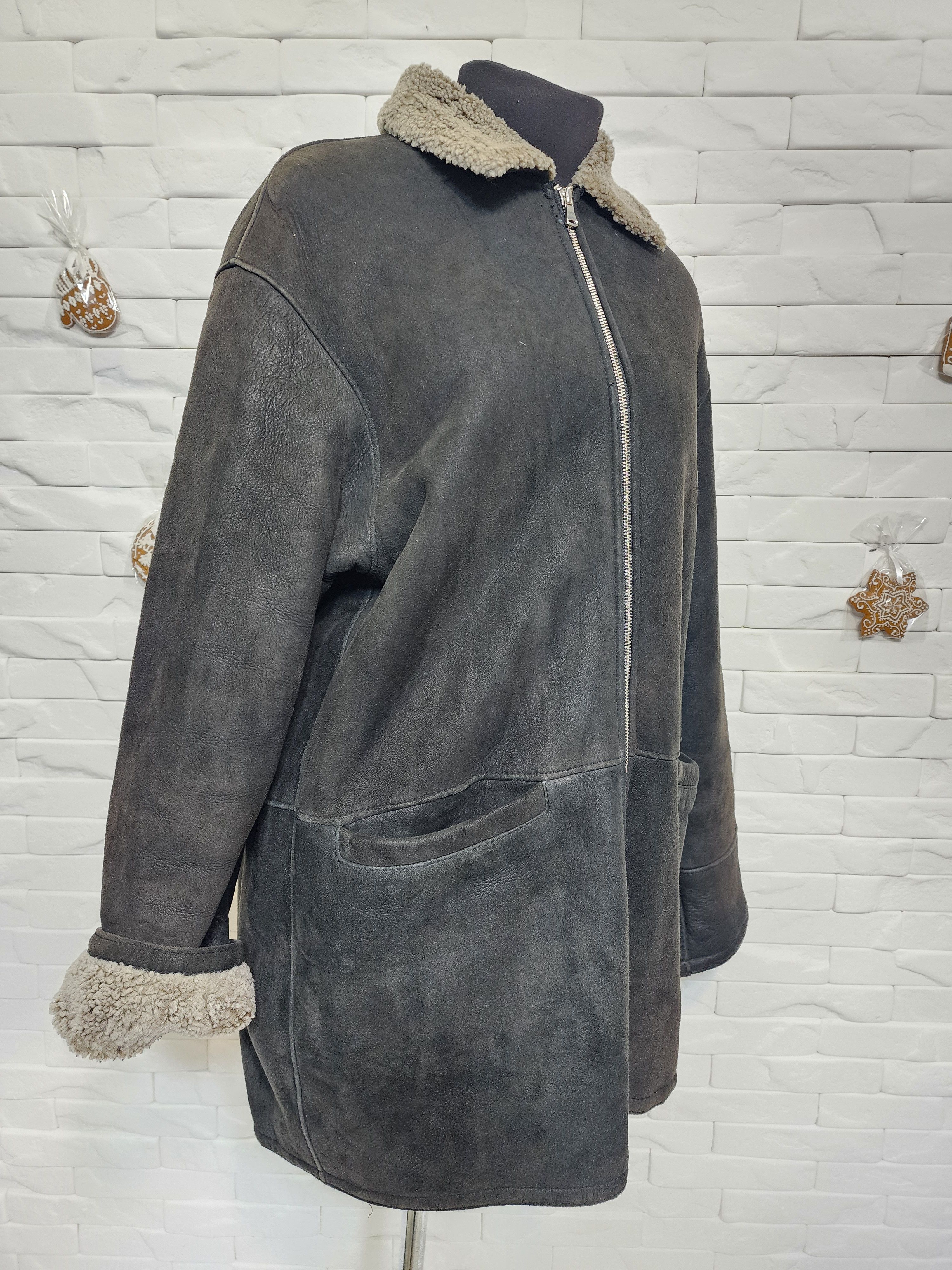 Men's Black Sheepskin Coat: Genuine Fur, Zippered