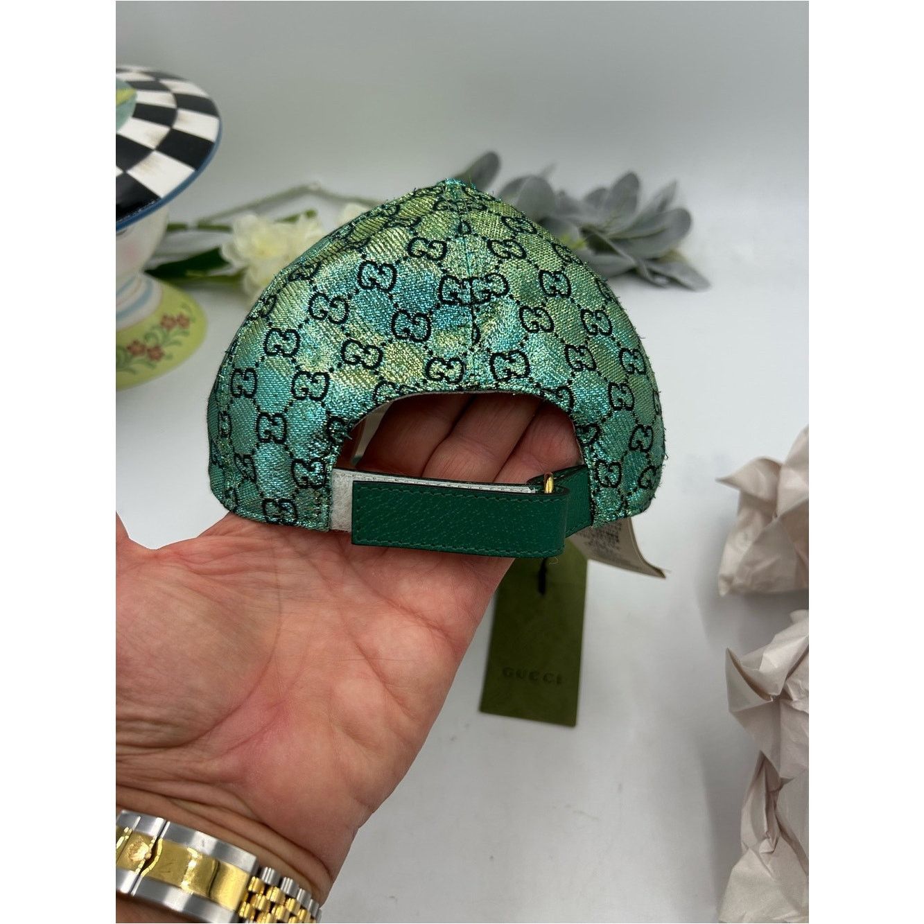 Unisex Gucci, GG metallic jacquard lame baseball cap size medium adjustable Gucci Lamé Metallic Cream Silver Jacquard Logo Baseball Hat  main image 4