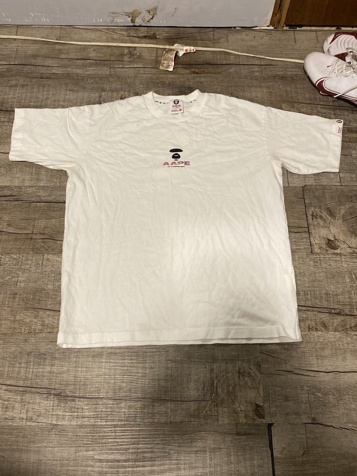 Aape × Bape White holographic Aape t-shirt Size US S / EU 44-46 / 1 - 1 Thumbnail