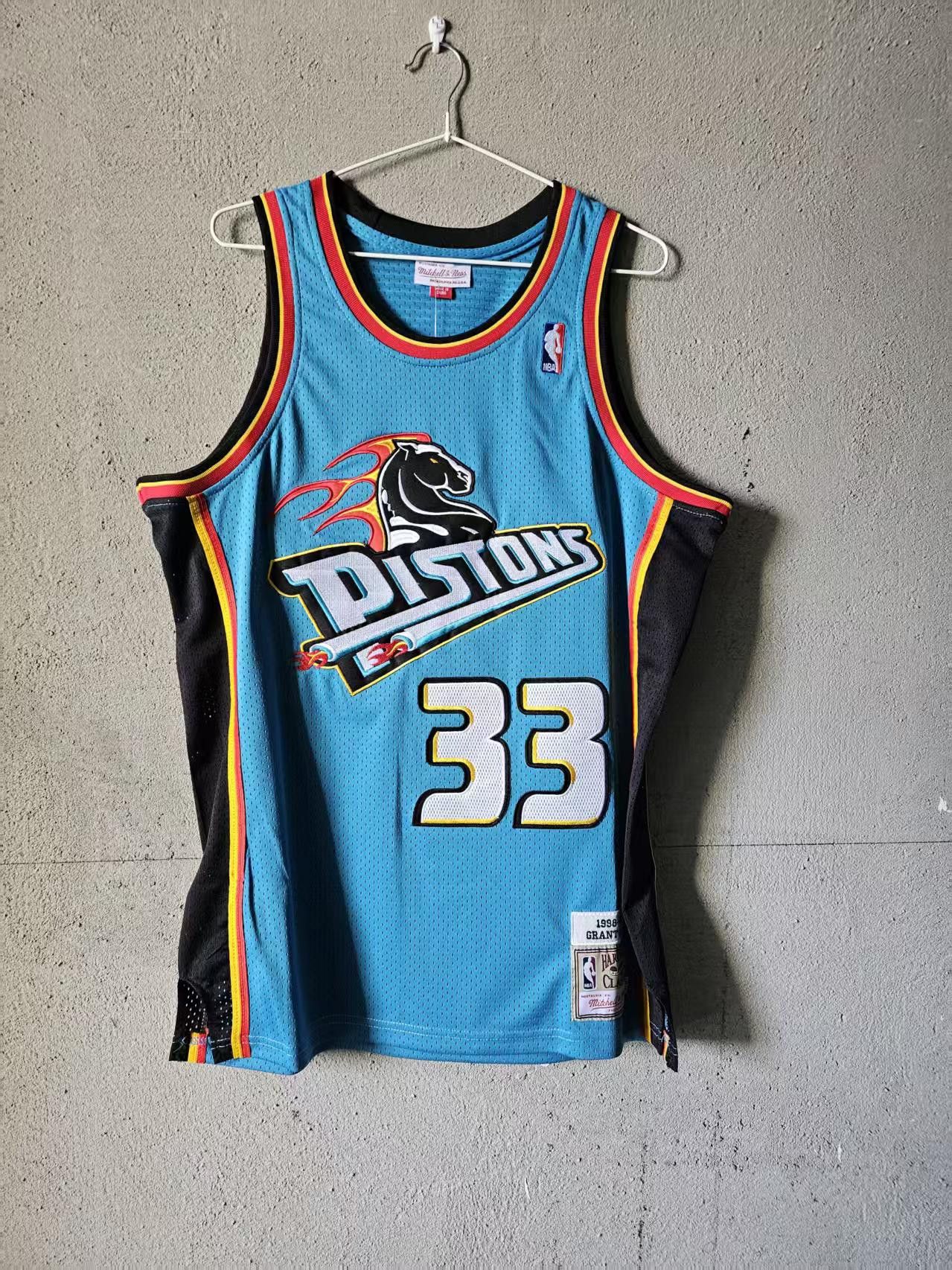 NBA Detroit Pistons #33 Grant Hill Jersey Double Stitched Size US M / EU 48-50 / 2 - 1 Thumbnail