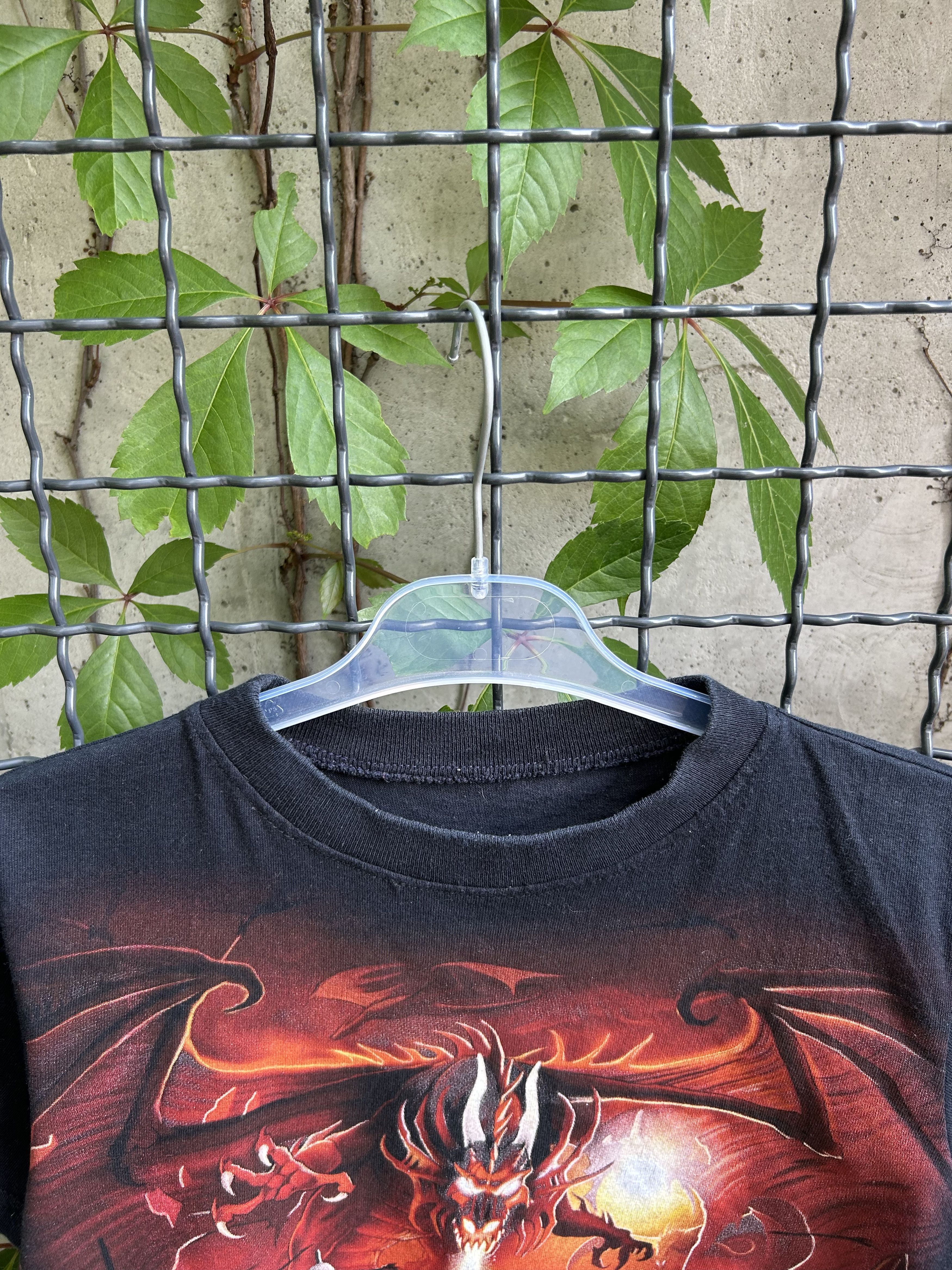 Liquid Blue Vintage 2003 Liquid Blue Dragon Art Graphic T-shirt Size US S / EU 44-46 / 1 - 4 Thumbnail
