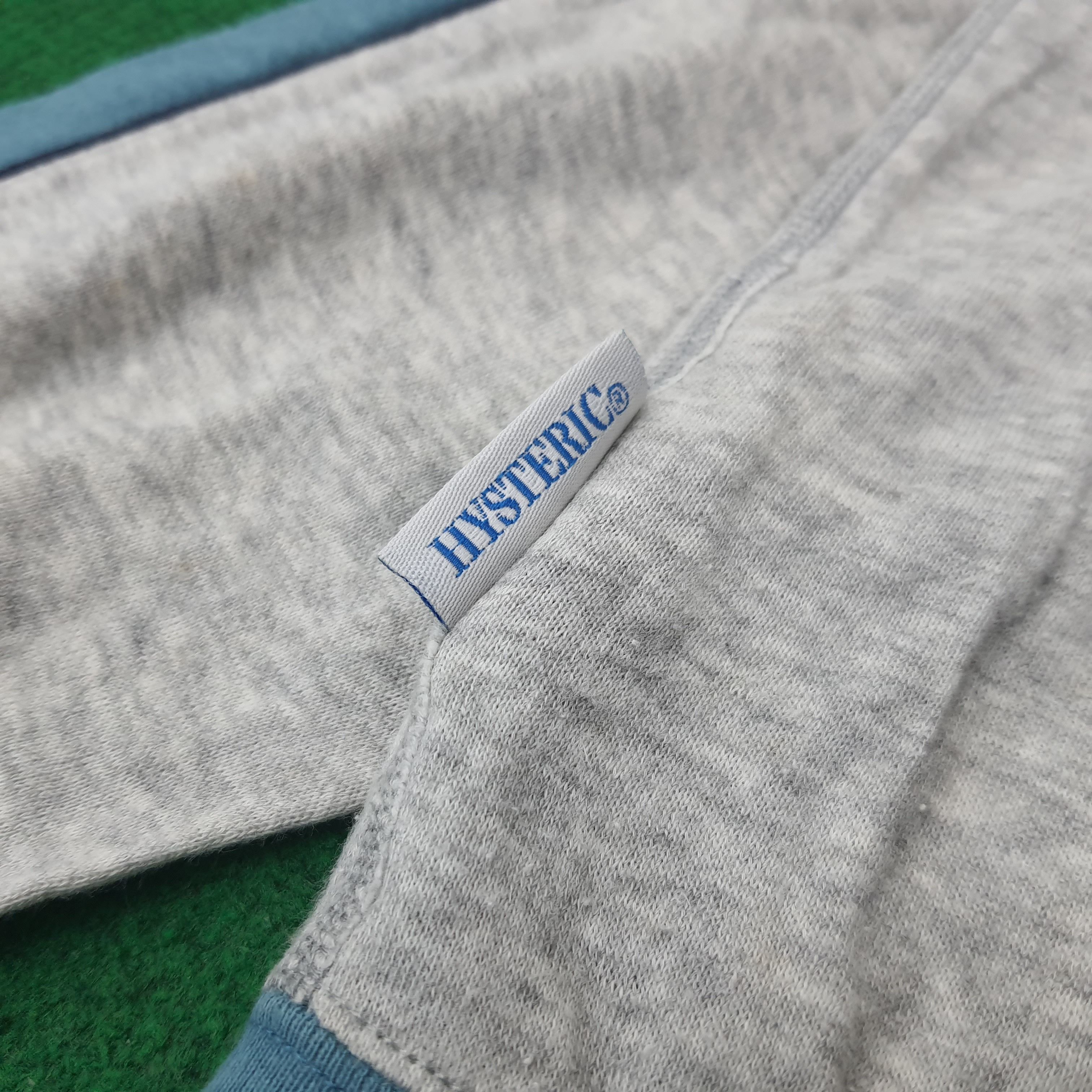 Hysteric Glamour Vintage Hysteric Glamour Japan Zipper Sweatshirt C257N19 Size US XS / EU 42 / 0 - 5 Thumbnail