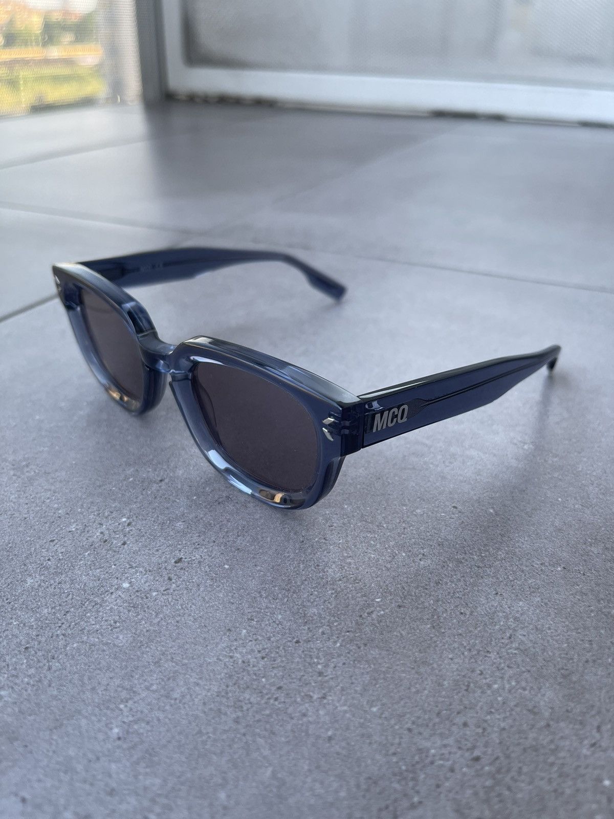 Alexander McQueen !DS! SS23 Alexander Mcqueen MQ0346S Tiny Blue Sunglasses Size ONE SIZE - 11 Thumbnail