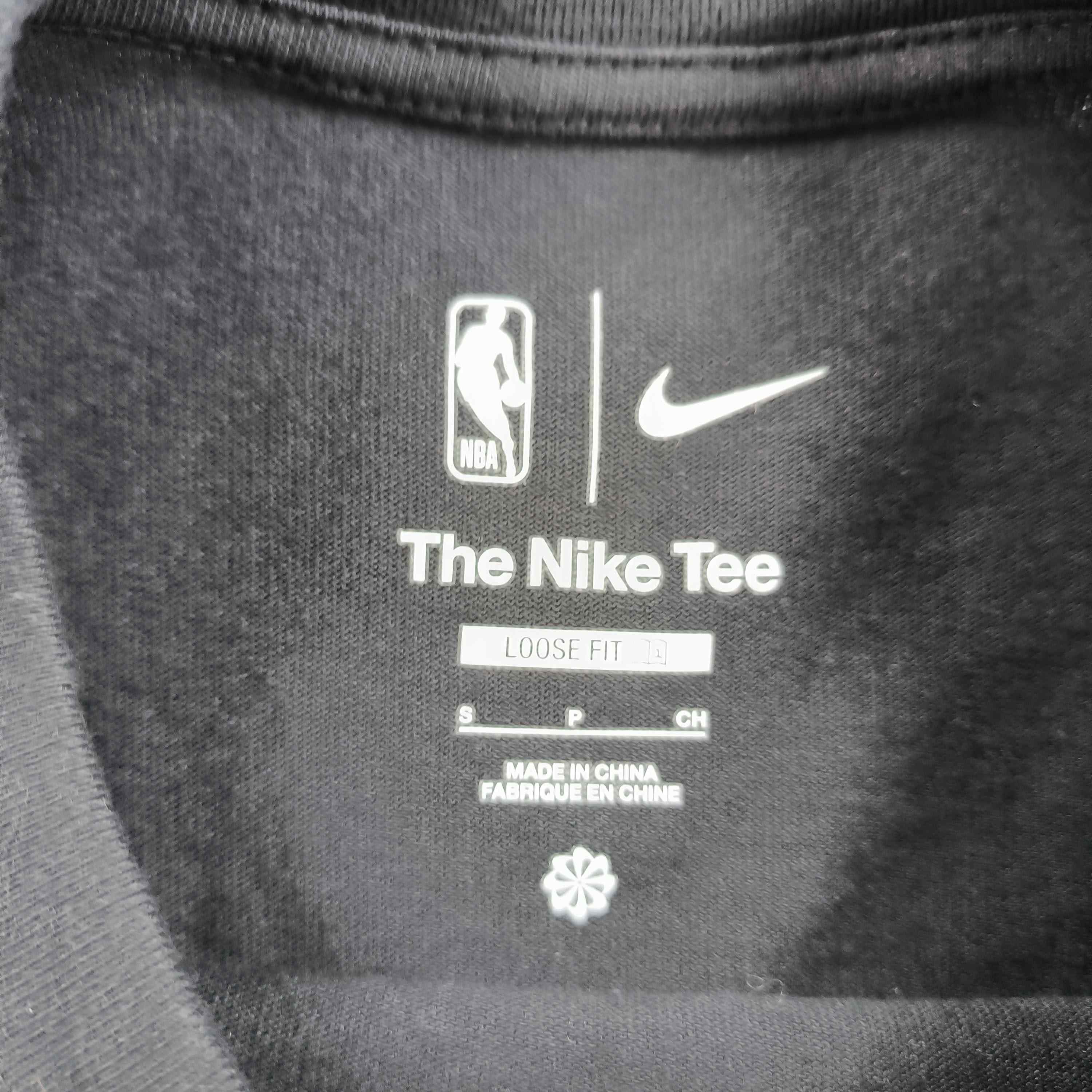 Nike Golden State Warriors Nike courtside black NBA tee size S Size US S / EU 44-46 / 1 - 4 Thumbnail