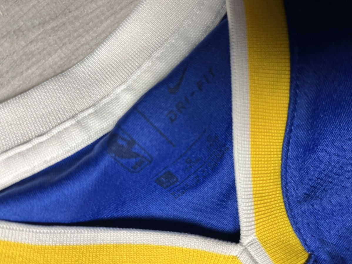 NBA Nike Golden State Warriors Curry 30 jersey young Size US S / EU 44-46 / 1 - 5 Thumbnail