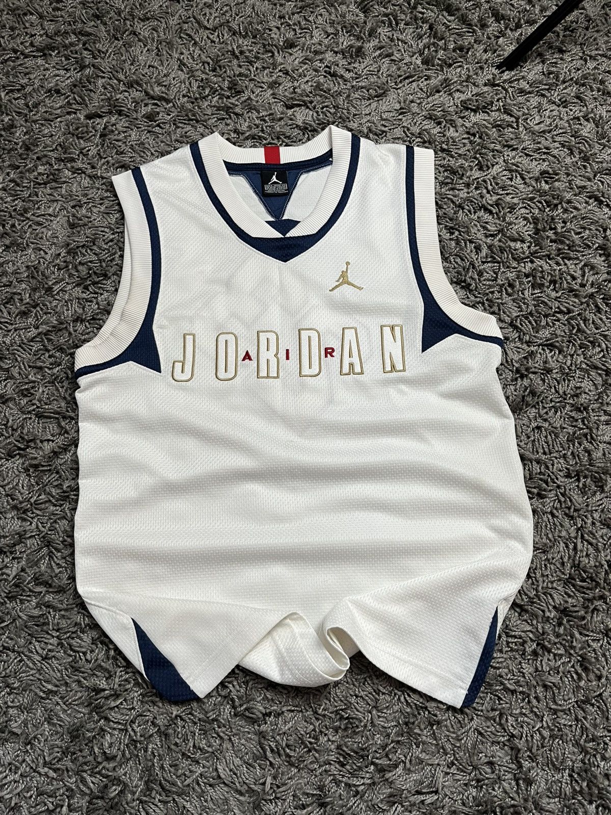 Nike Vintage 00s Jordan Brand Embroidered Mesh Basketball Jersey Size US S / EU 44-46 / 1 - 2 Thumbnail