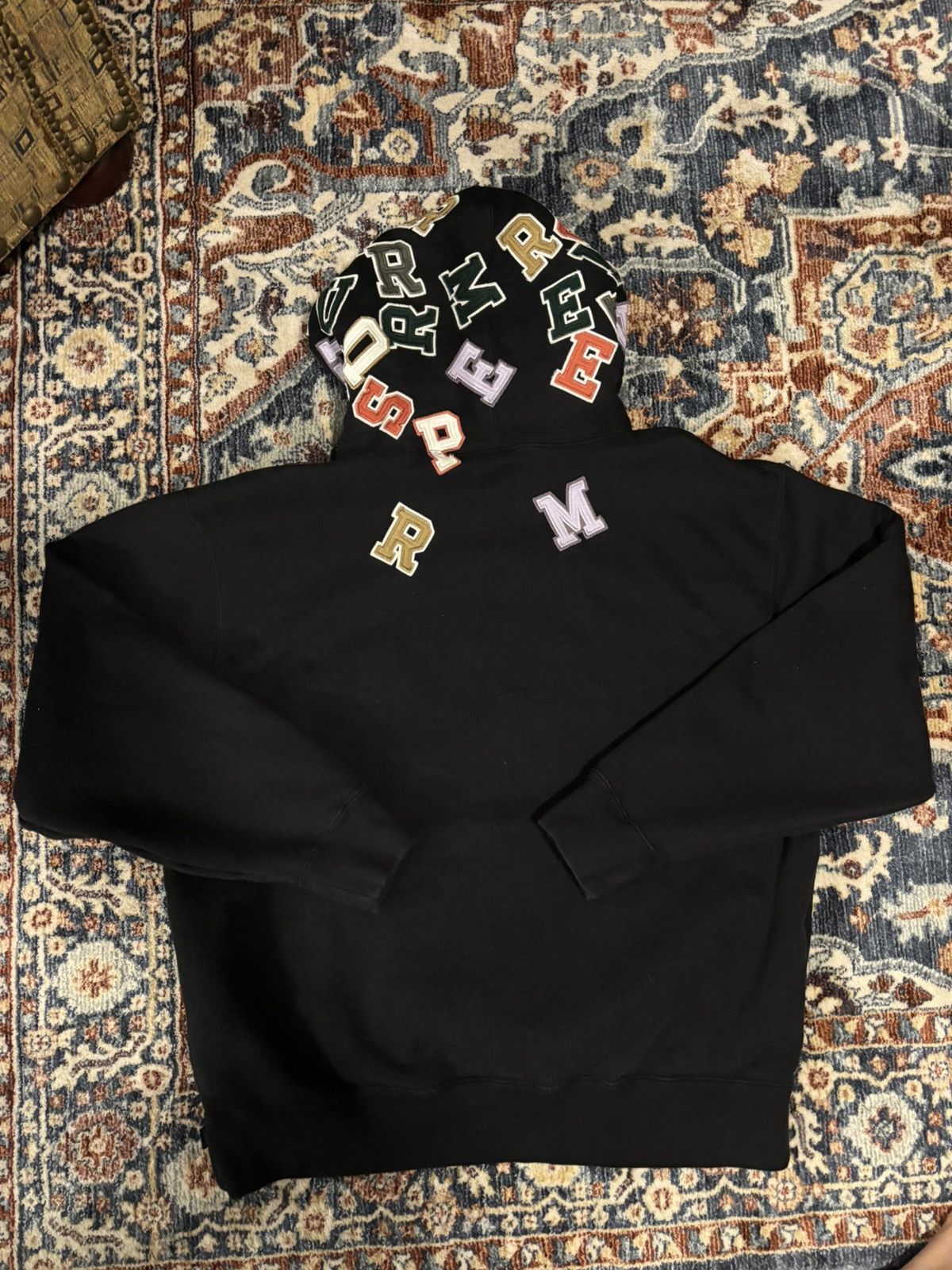 Supreme Supreme Scattered Appliqué Hooded Sweatshirt Size US XL / EU 56 / 4 - 4 Thumbnail