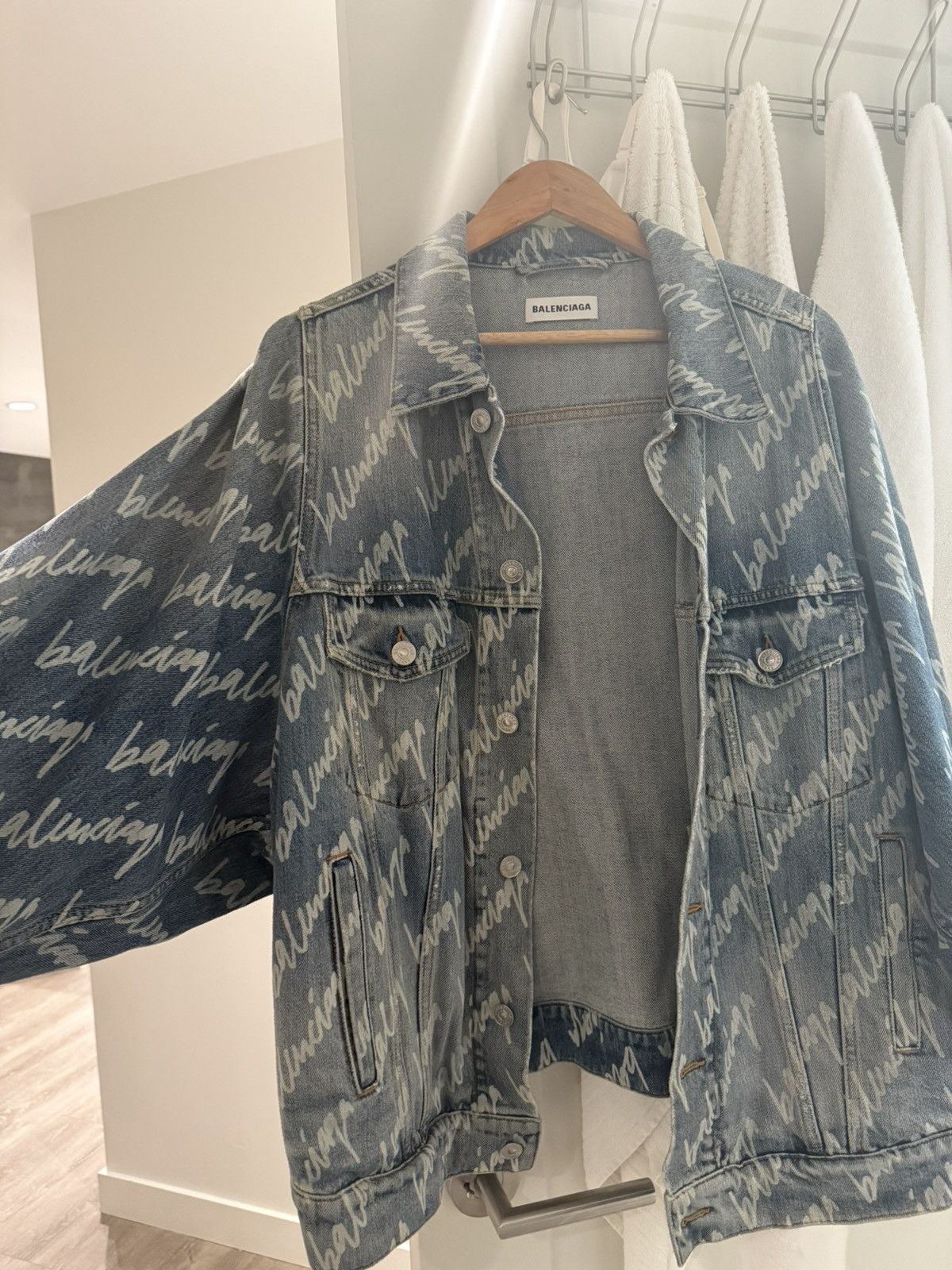Balenciaga Balenciaga Bell-Sleeve Denim Jacket In Logo Print Size S / US 4 / IT 40 - 4 Thumbnail