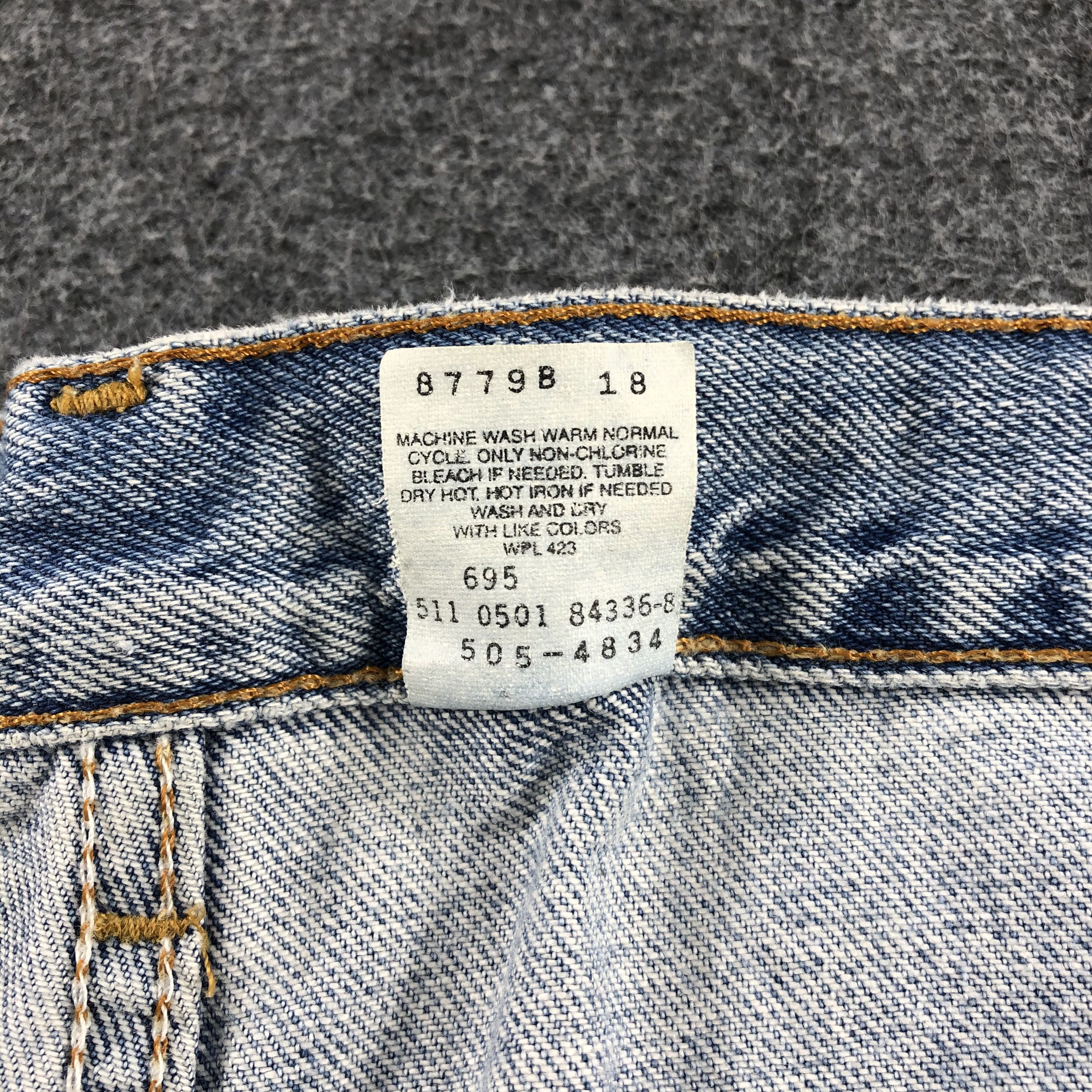 Levi's × Vintage Vintage 90s Light Wash Levis 505 Jeans-JM718 Size US 34 / EU 50 - 10 Thumbnail