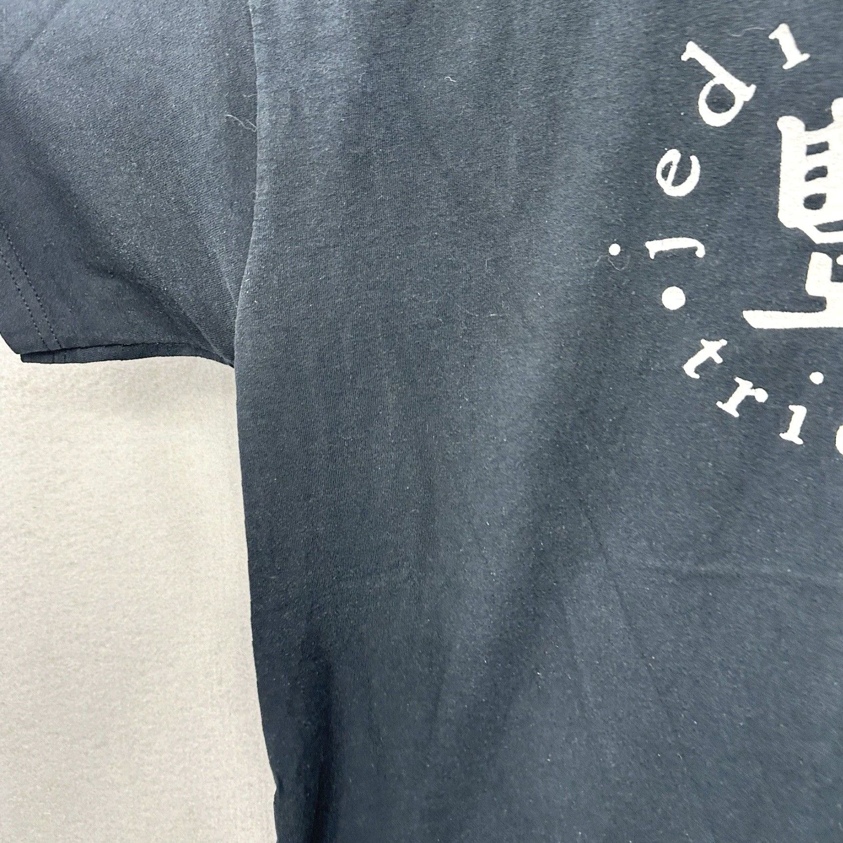 Fruit Of The Loom VINTAGE Nike Shirt Mens M Black Cotton Short Sleeve Crew Neck 2000s Hip Hop 80s 90s Band Rock Festival Grunge Hipster Y2K Size US M / EU 48-50 / 2 - 2 Thumbnail