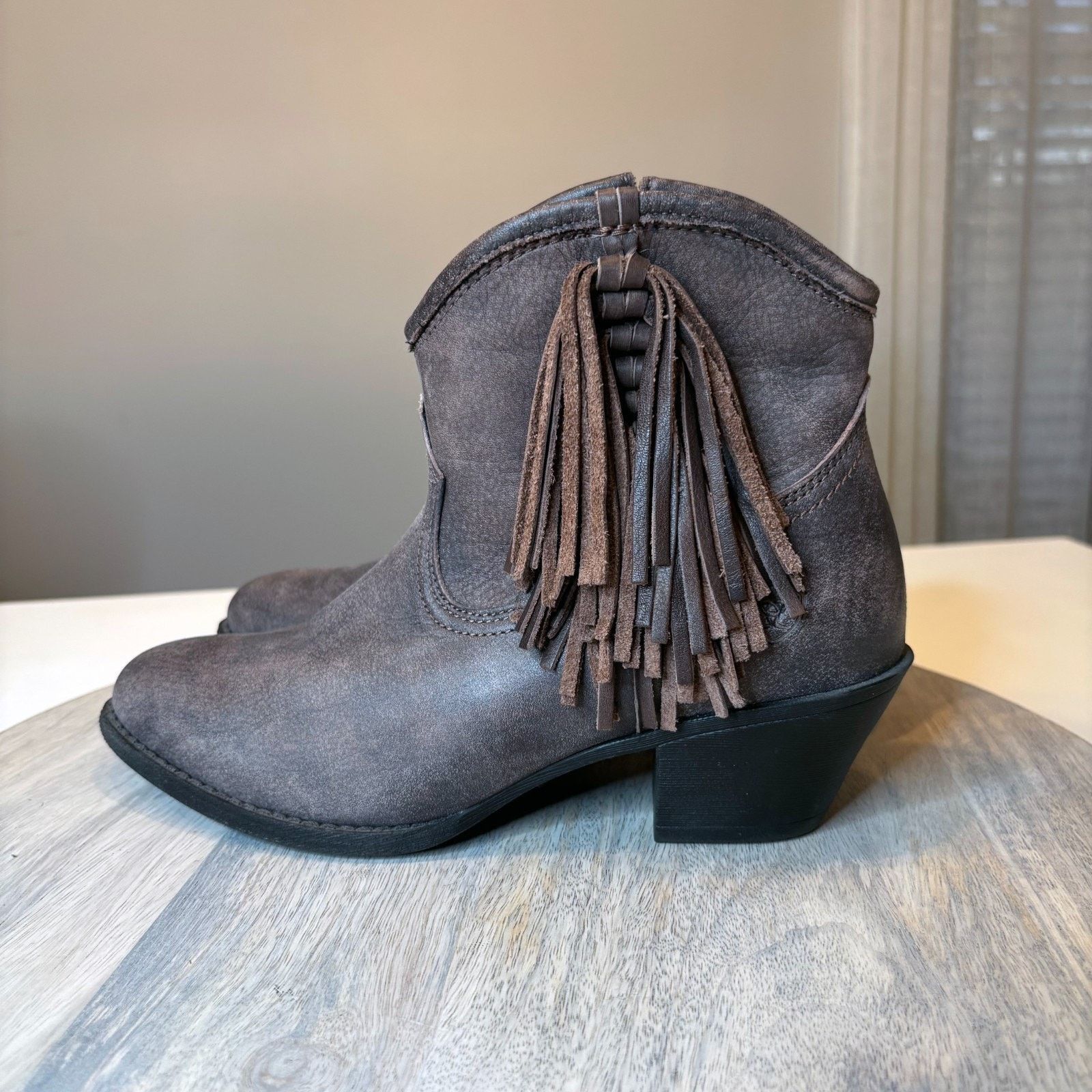 Ariat Ariat Duchess Ankle Western Leather Distressed Boots Sz 7 Size US 7 / IT 37 - 2 Thumbnail