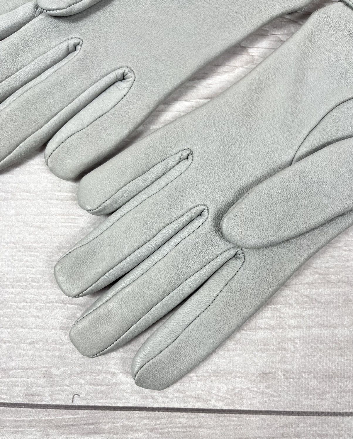 Chanel Chanel Luxury Grey Leather Lambskin Silk Lining Logo Gloves Size ONE SIZE - 10 Thumbnail