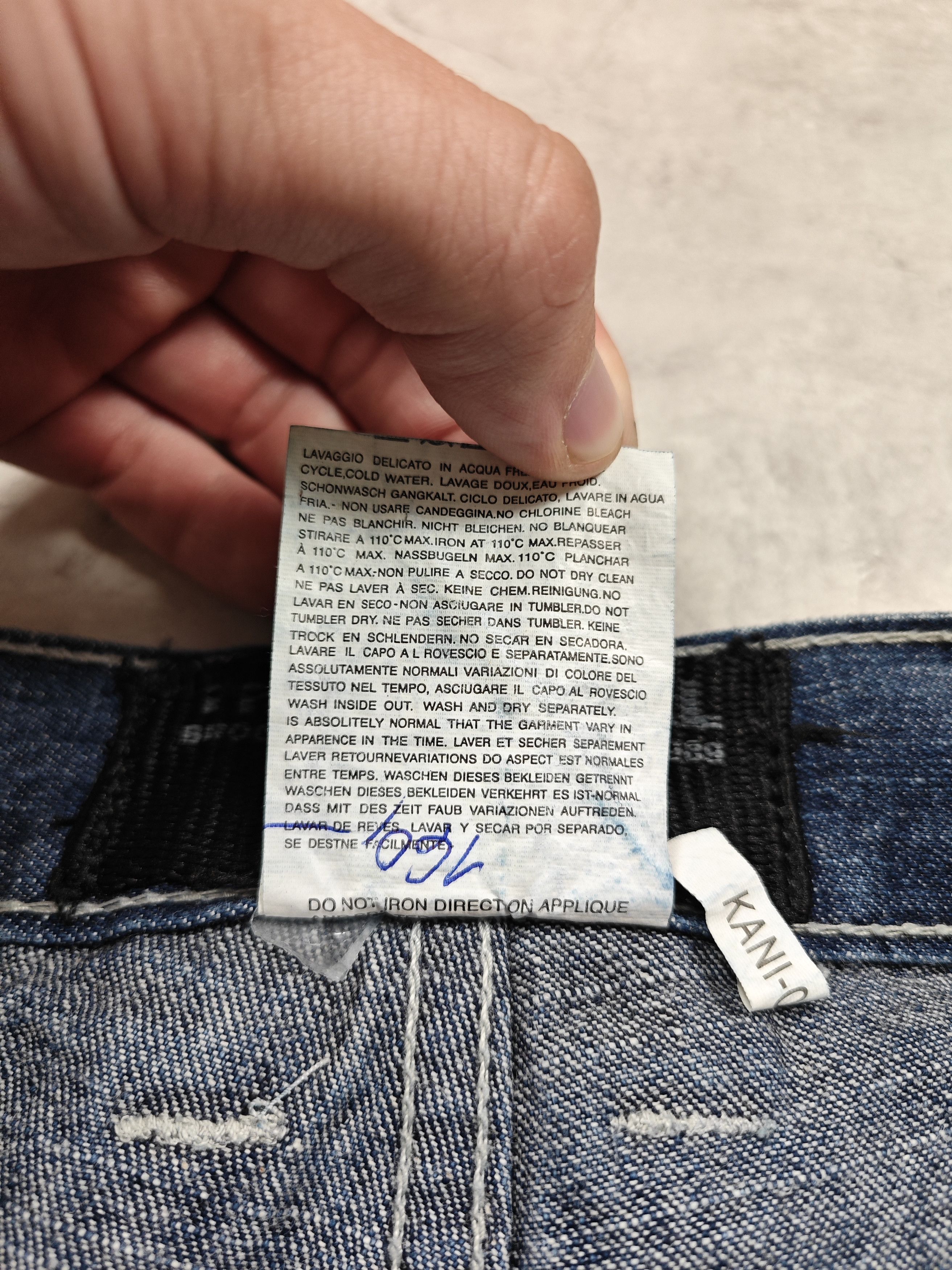 Karl Kani Karl Kani Vintage Y2K Shorts Size US 37 - 9 Thumbnail