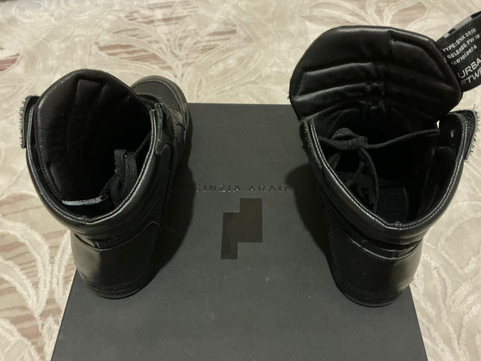 Cinzia Araia Cinzia Araia Hightop Sneaker Size US 8 / EU 41 - 9 Thumbnail