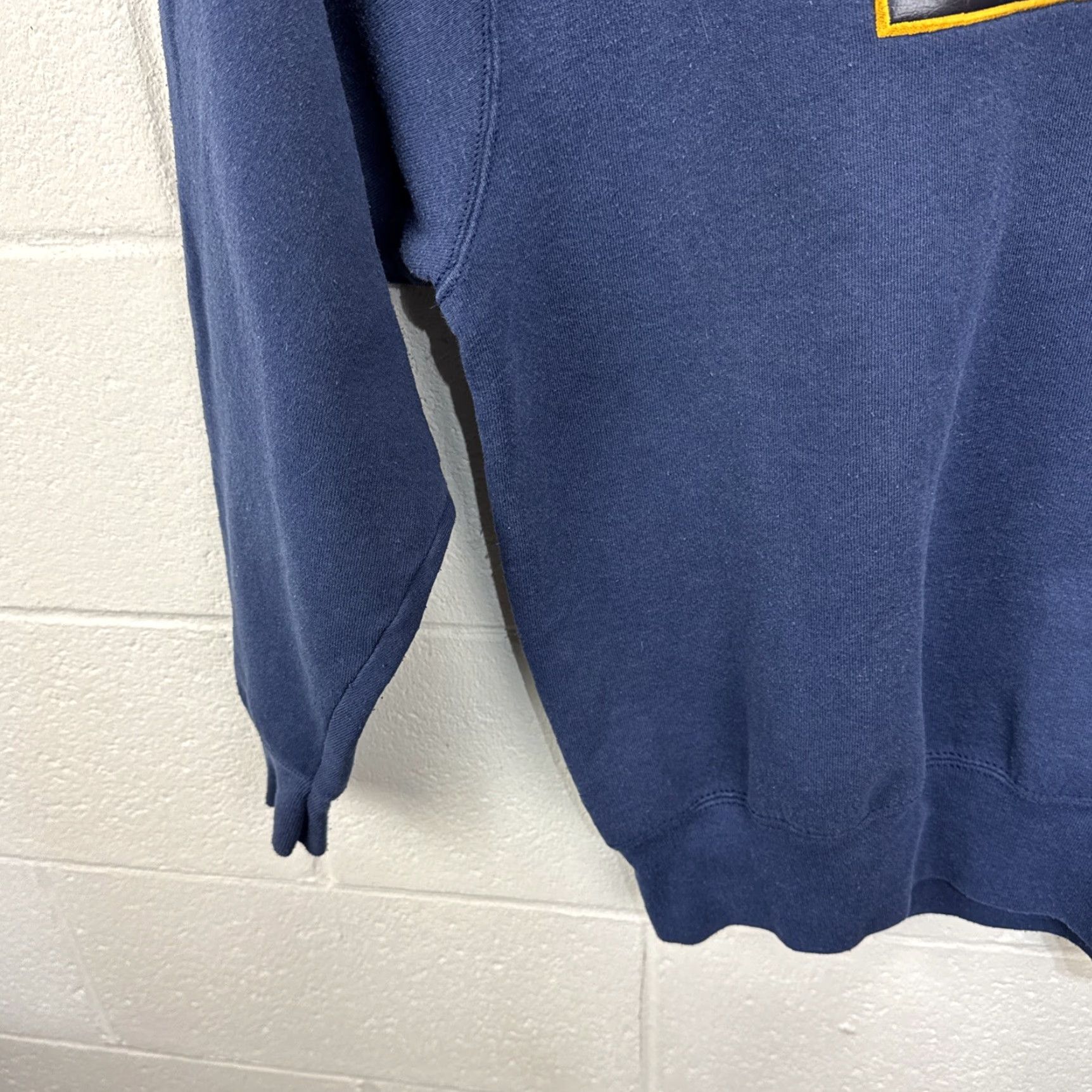 Guess VINTAGE GUESS Sweatshirt Men XL Blue Crew Neck Pullover Fleece Graphic Print Embroidered Logo USA 90s Size US XL / EU 56 / 4 - 6 Thumbnail