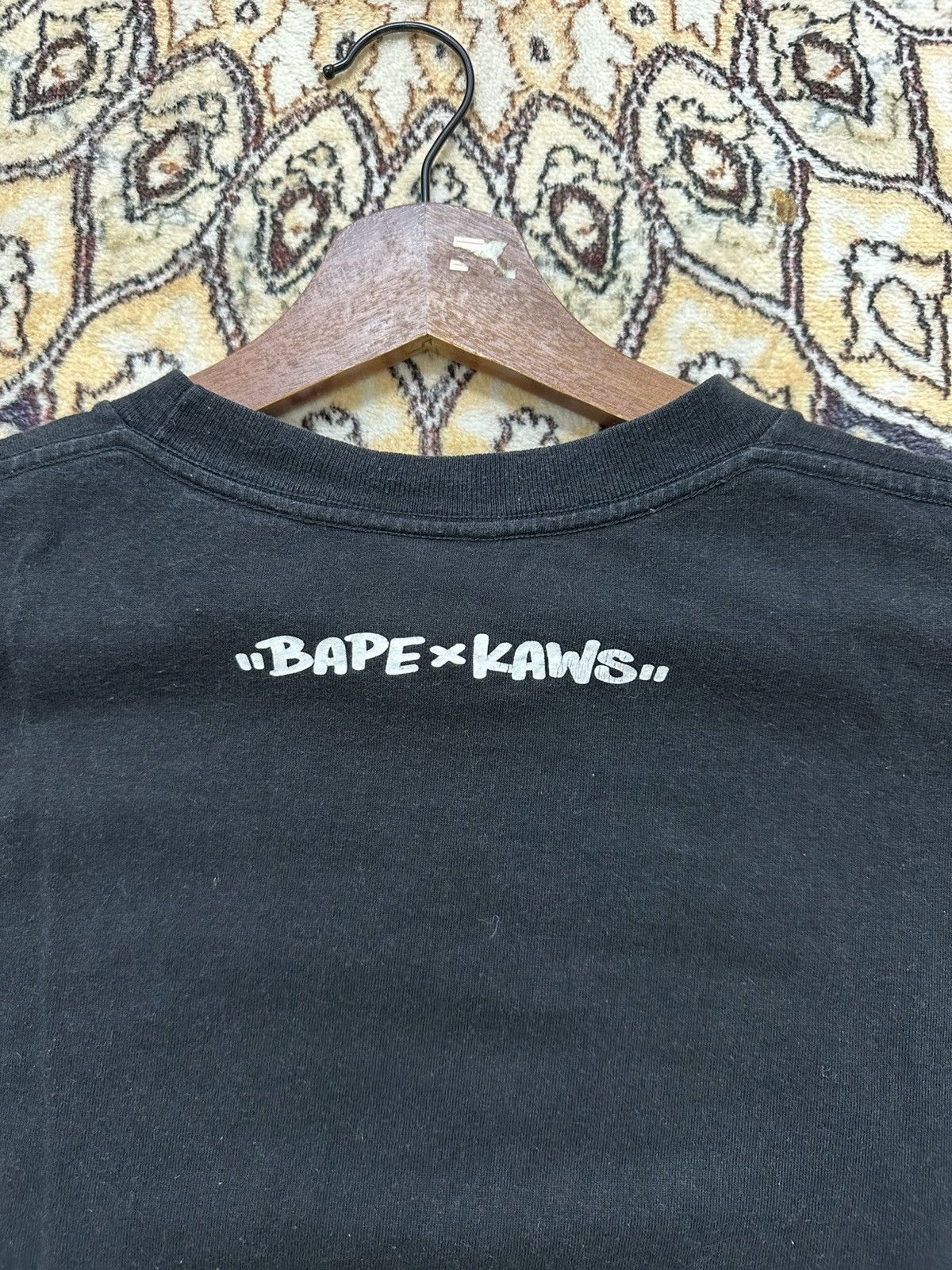 Bape × Kaws Bape Kaws Baby Milo Tee Size XL Size US M / EU 48-50 / 2 - 4 Thumbnail