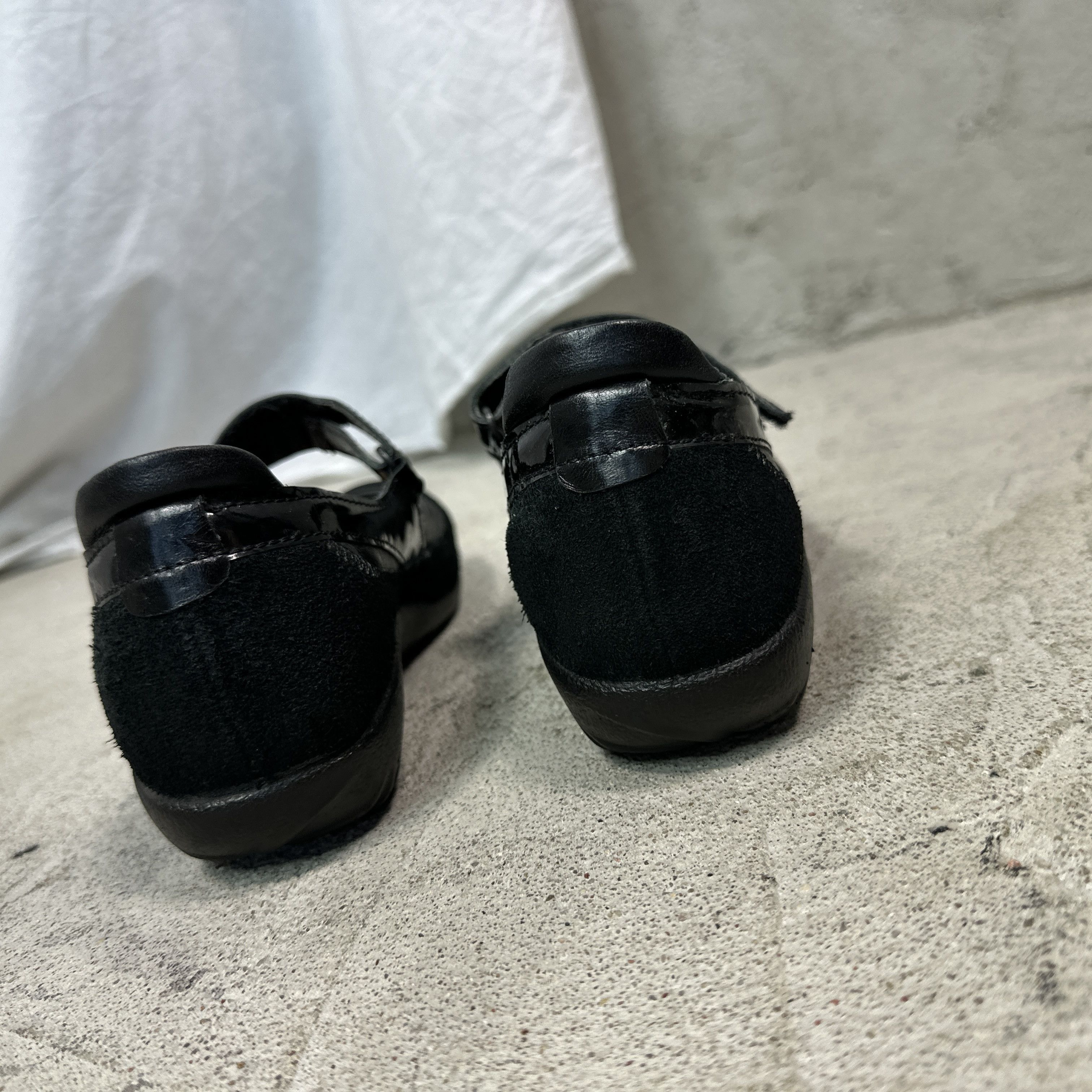 Vintage Vintage Avant Garde Velcro Straps Suede Mary Jane Y2K Size US 6 / IT 36 - 8 Thumbnail