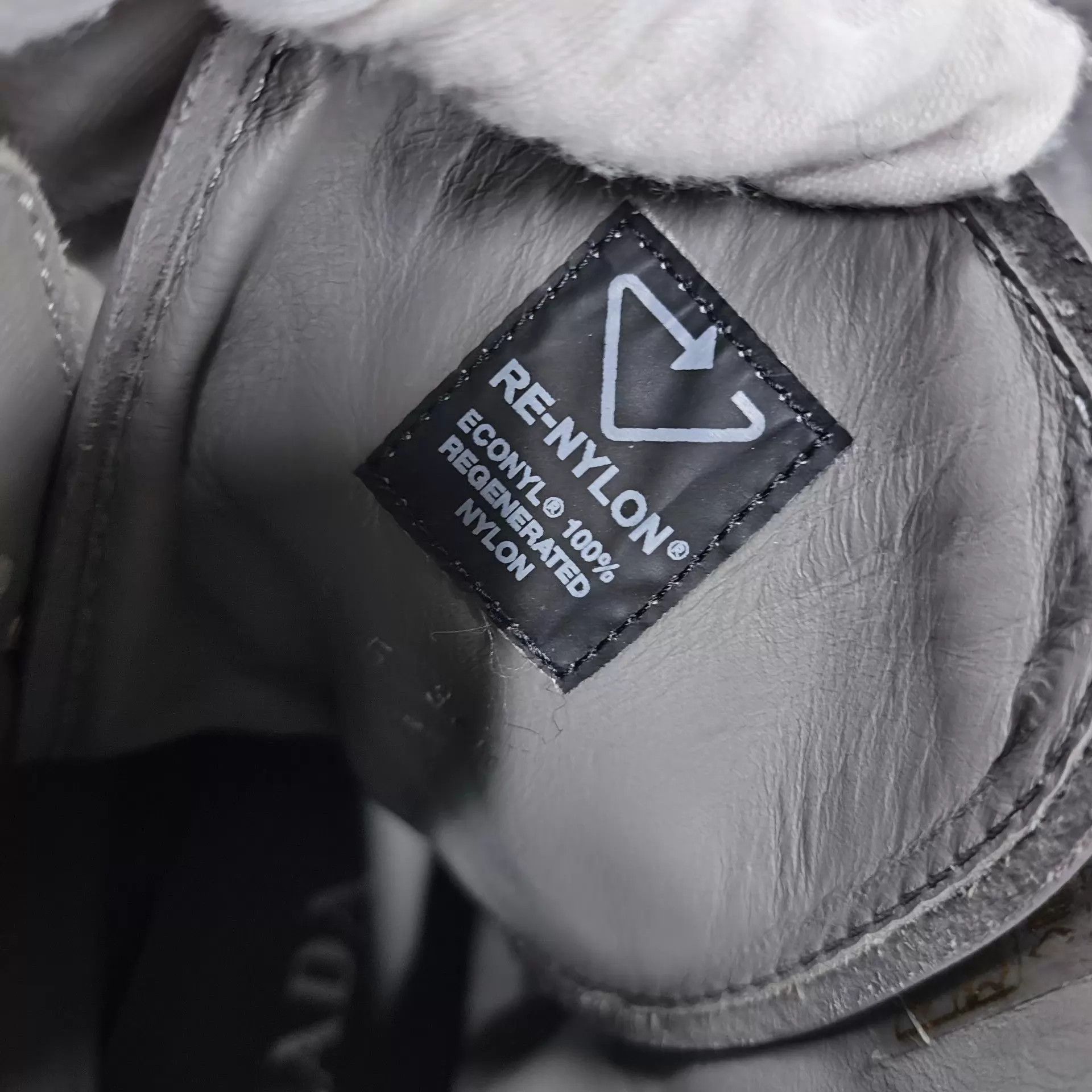 Prada PRADA Calf Leather Gray High-Top Mini Bag Sneaker Size US 8 / IT 38 - 5 Thumbnail