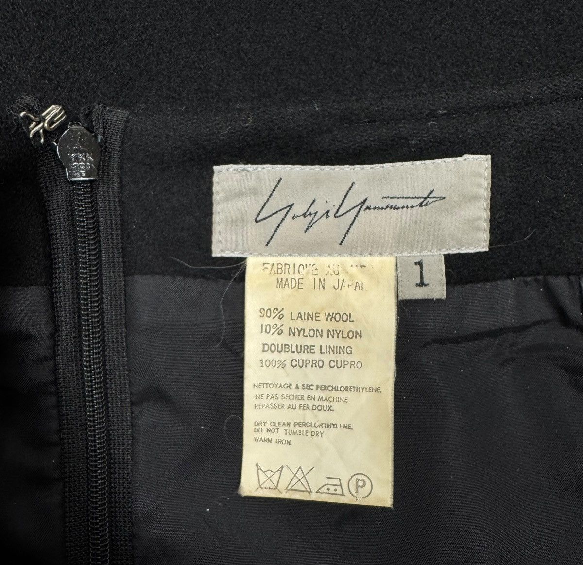 Yohji Yamamoto Yohji Yamamoto Wool Pencil Skirt Pocket size 1 Made In Japan Size 26" / US 2 / IT 38 - 11 Thumbnail
