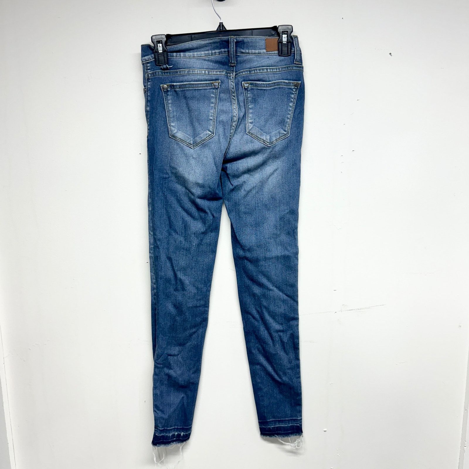Judy Blue Judy Blue Patched Rip Skinny Jeans Stretch Raw Hem 3/26 Size 26" / US 2 / IT 38 - 4 Thumbnail