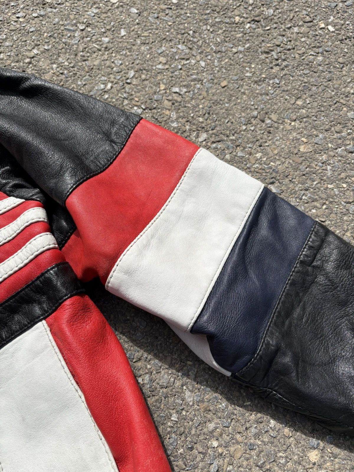 Vintage Vintage 80s Multi-Flag Leather Bomber Jacket by Akaso Size US M / EU 48-50 / 2 - 6 Thumbnail