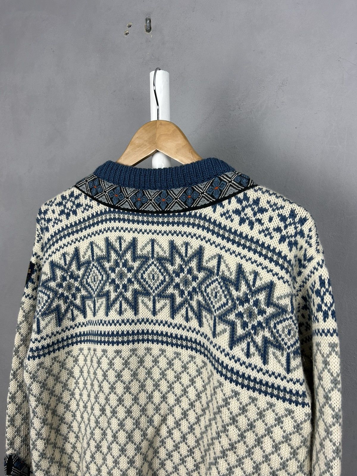 Dale Of Norway Dale of Norway Nordic Cardigan Sweater Pewter clasps Size-L Size US L / EU 52-54 / 3 - 11 Thumbnail