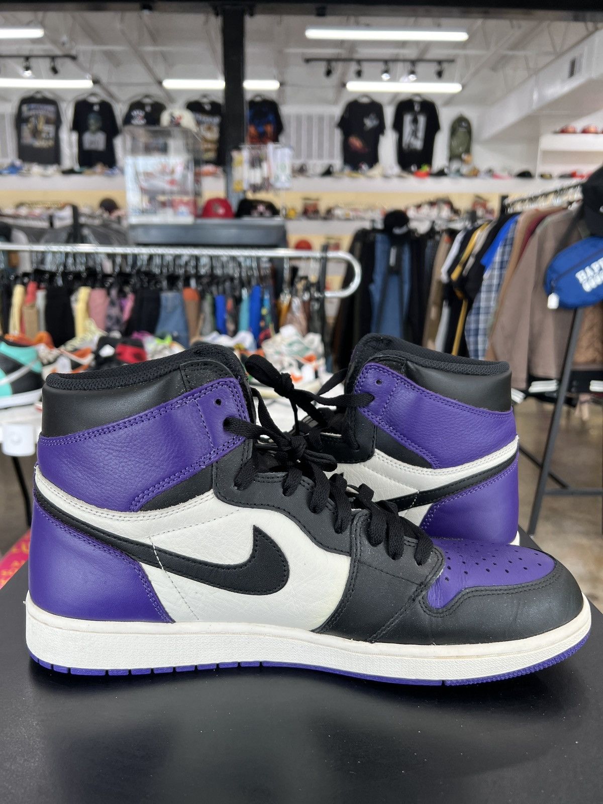 Jordan Brand × Nike Air Jordan 1 Court Purple Sz. 13 (2018) Size US 13 / EU 46 - 4 Thumbnail