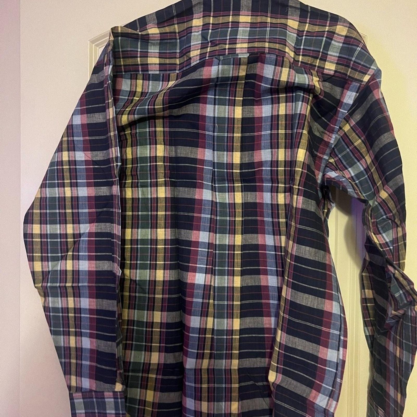 Eddie Bauer Large Eddie Bauer button on collared Size US L / EU 52-54 / 3 - 3 Thumbnail