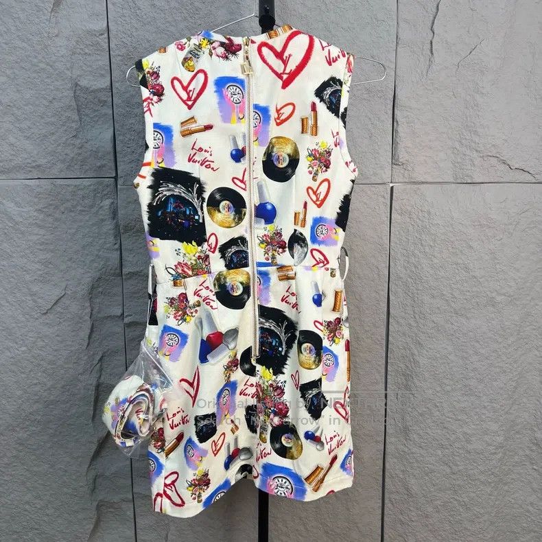 Louis Vuitton Louis Vuitton Love Lipstick Trim Dress Size XXS / US 00 / IT 34 - 2 Thumbnail